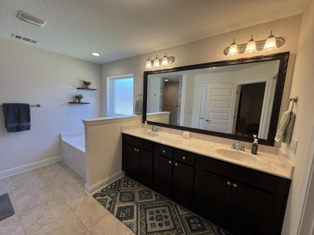 NATURE LAKE PH 1 LOT 52 - Residential
