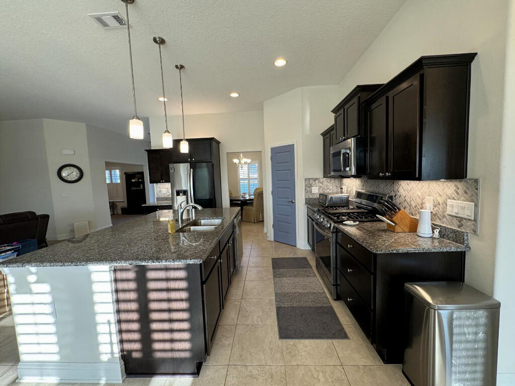 NATURE LAKE PH 1 LOT 52 - Residential