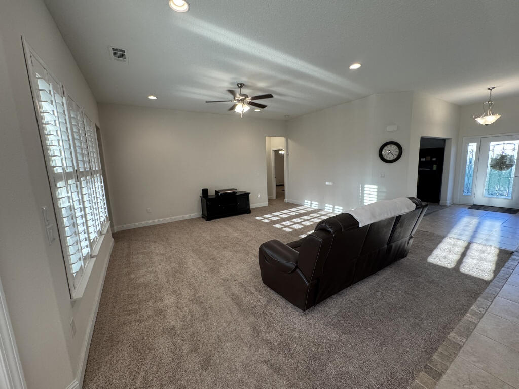 NATURE LAKE PH 1 LOT 52 - Residential