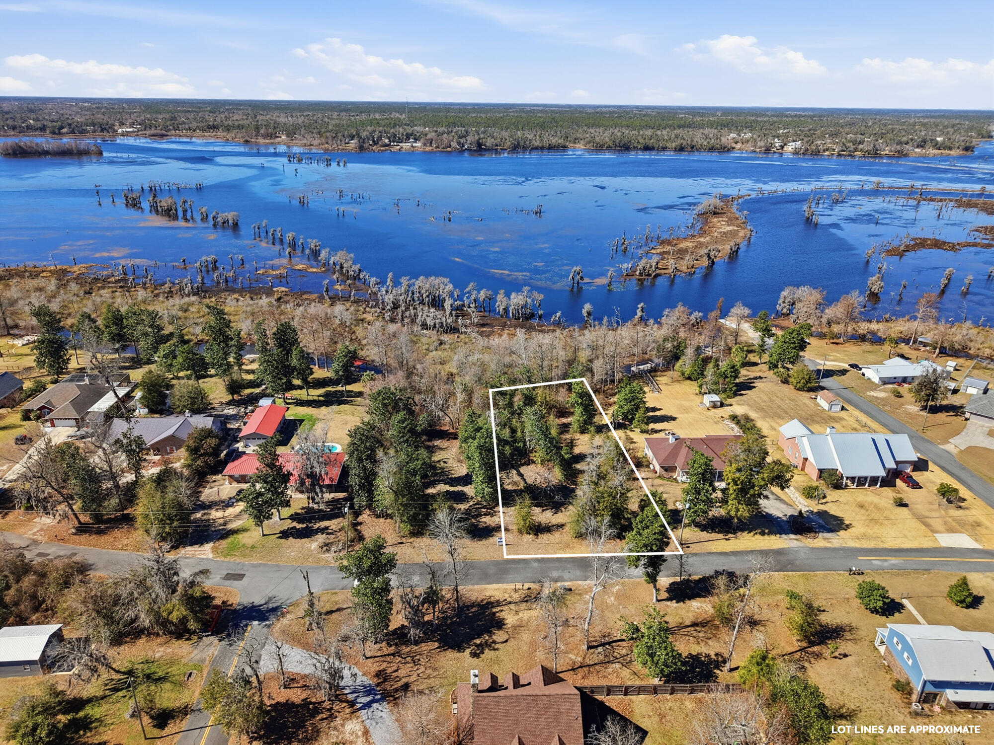 LAKE FOREST ESTATES - Land