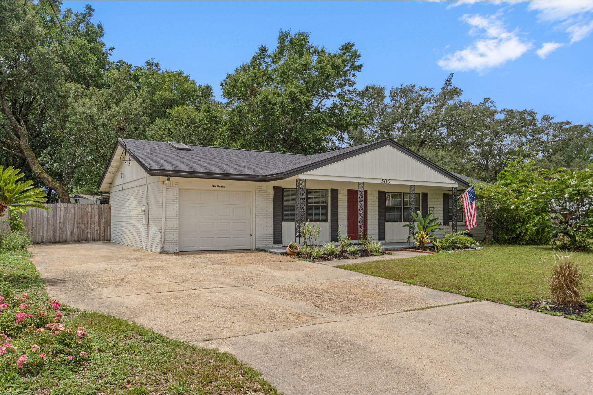 CAROL ANNE MANOR 1ST ADDN - Residential Lease