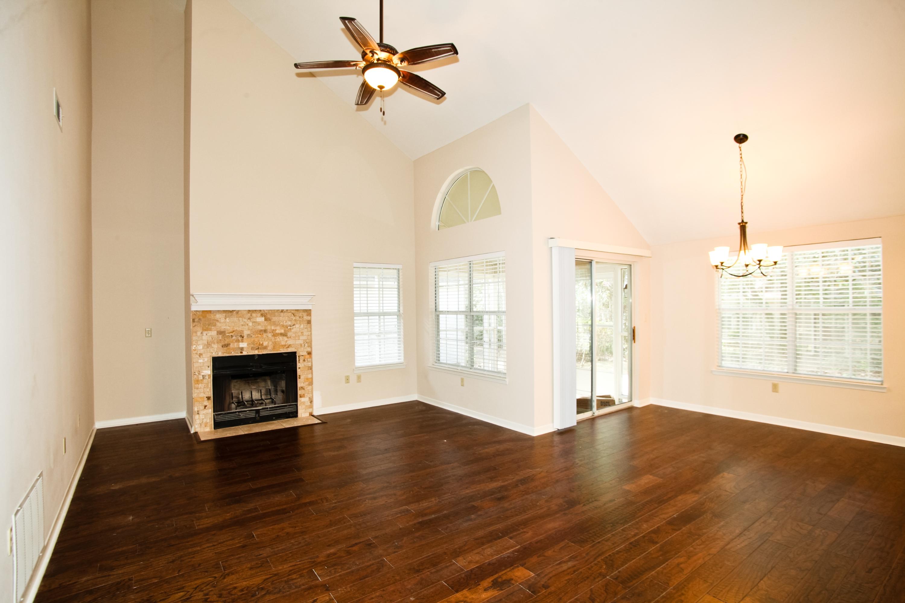 FAIRWAY LAKES PH 1 - Residential