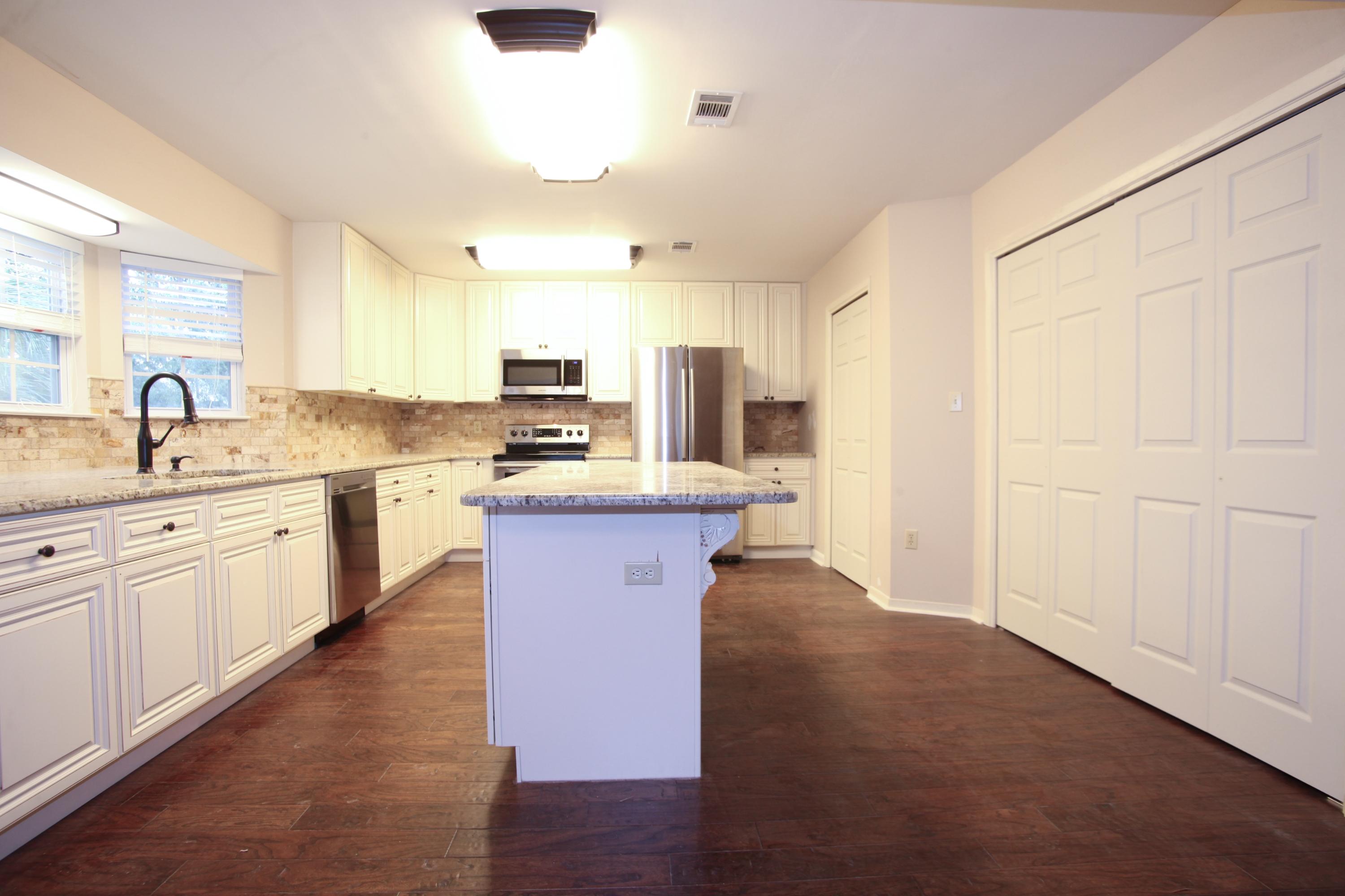 FAIRWAY LAKES PH 1 - Residential