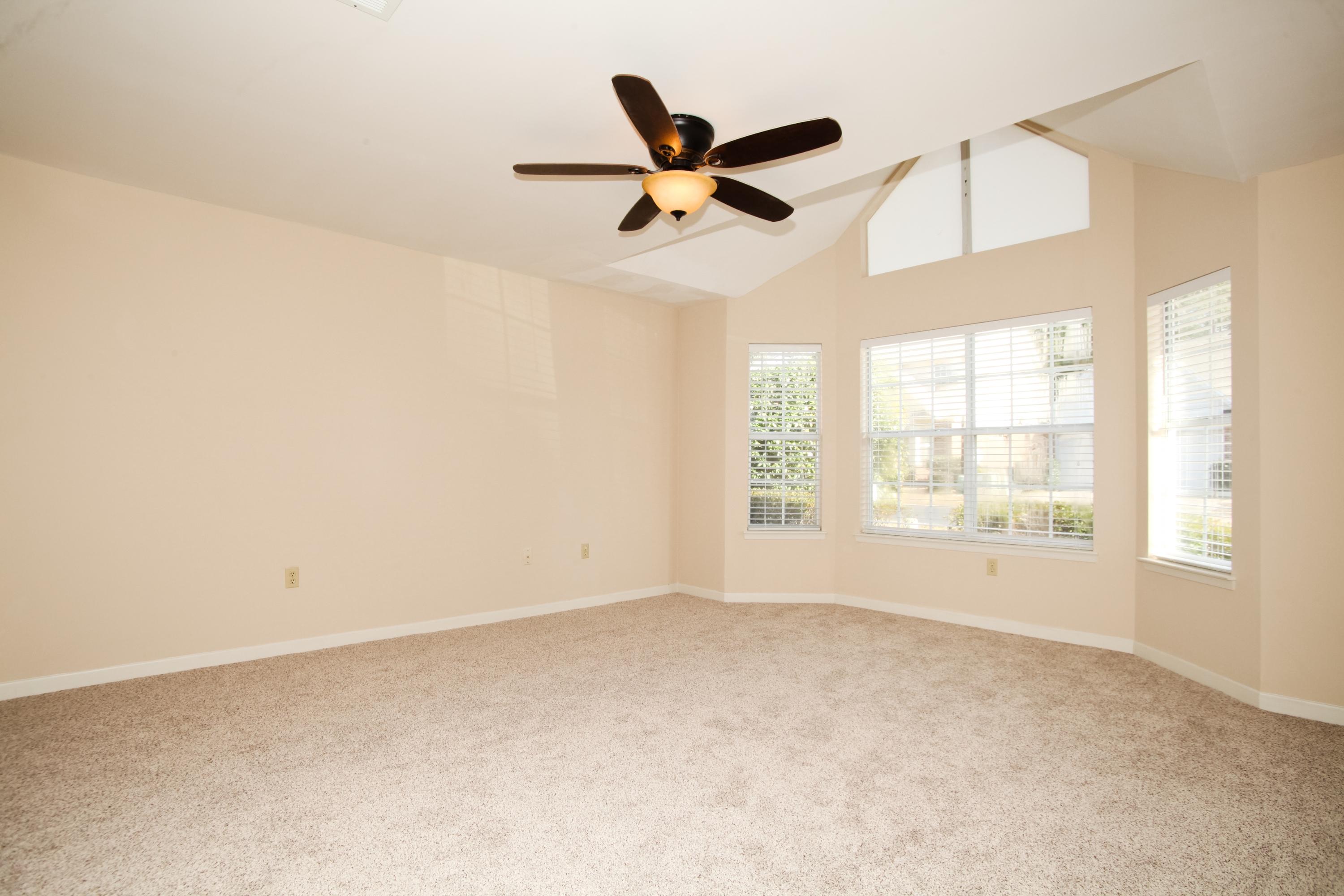 FAIRWAY LAKES PH 1 - Residential