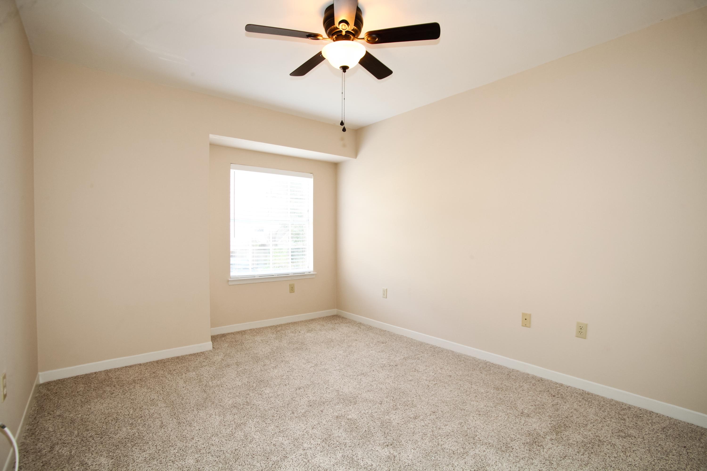 FAIRWAY LAKES PH 1 - Residential