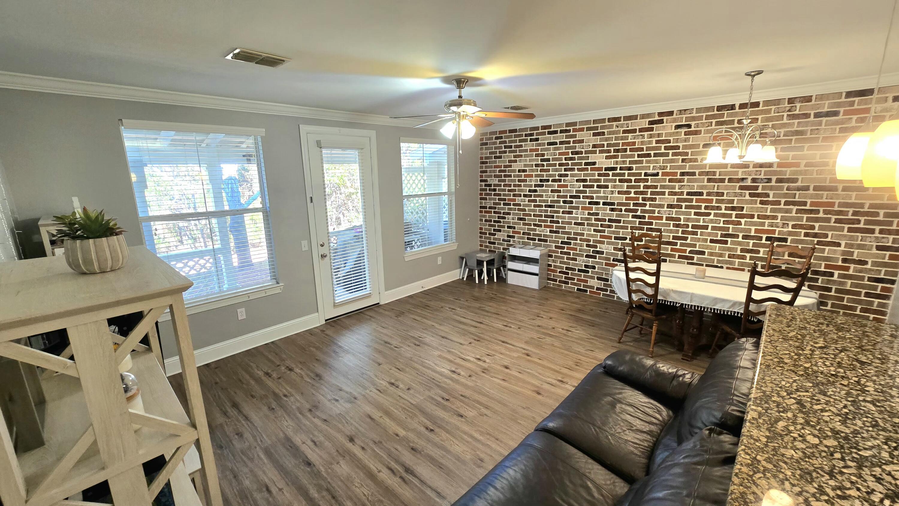 EAGLE BAY - Residential