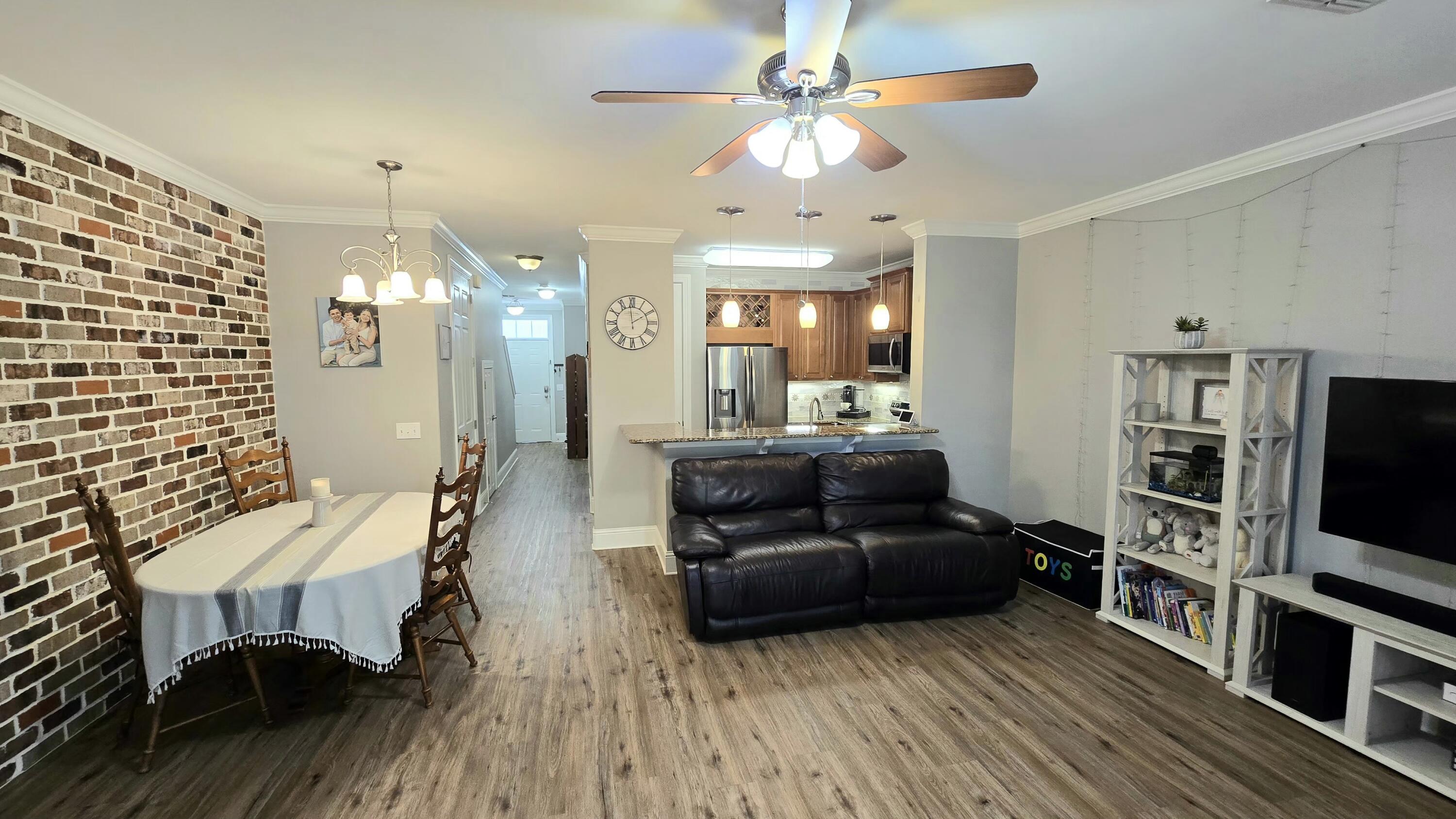 EAGLE BAY - Residential