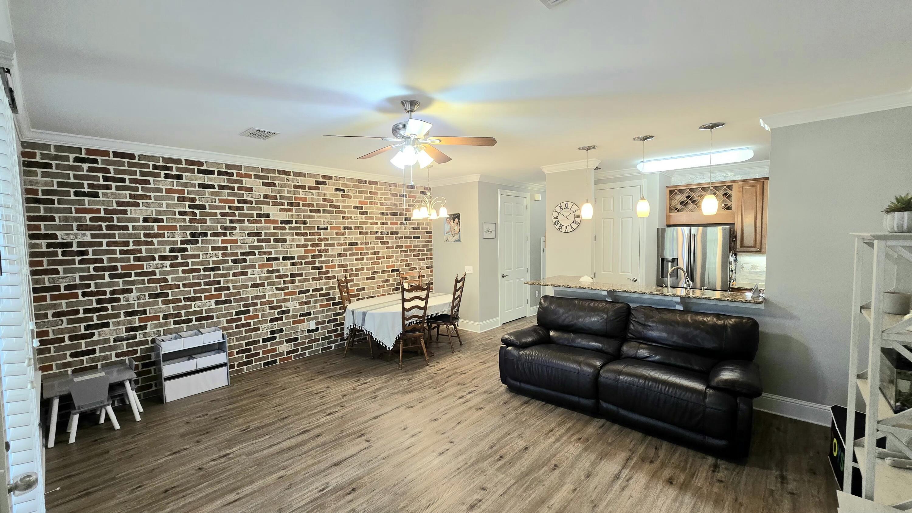 EAGLE BAY - Residential