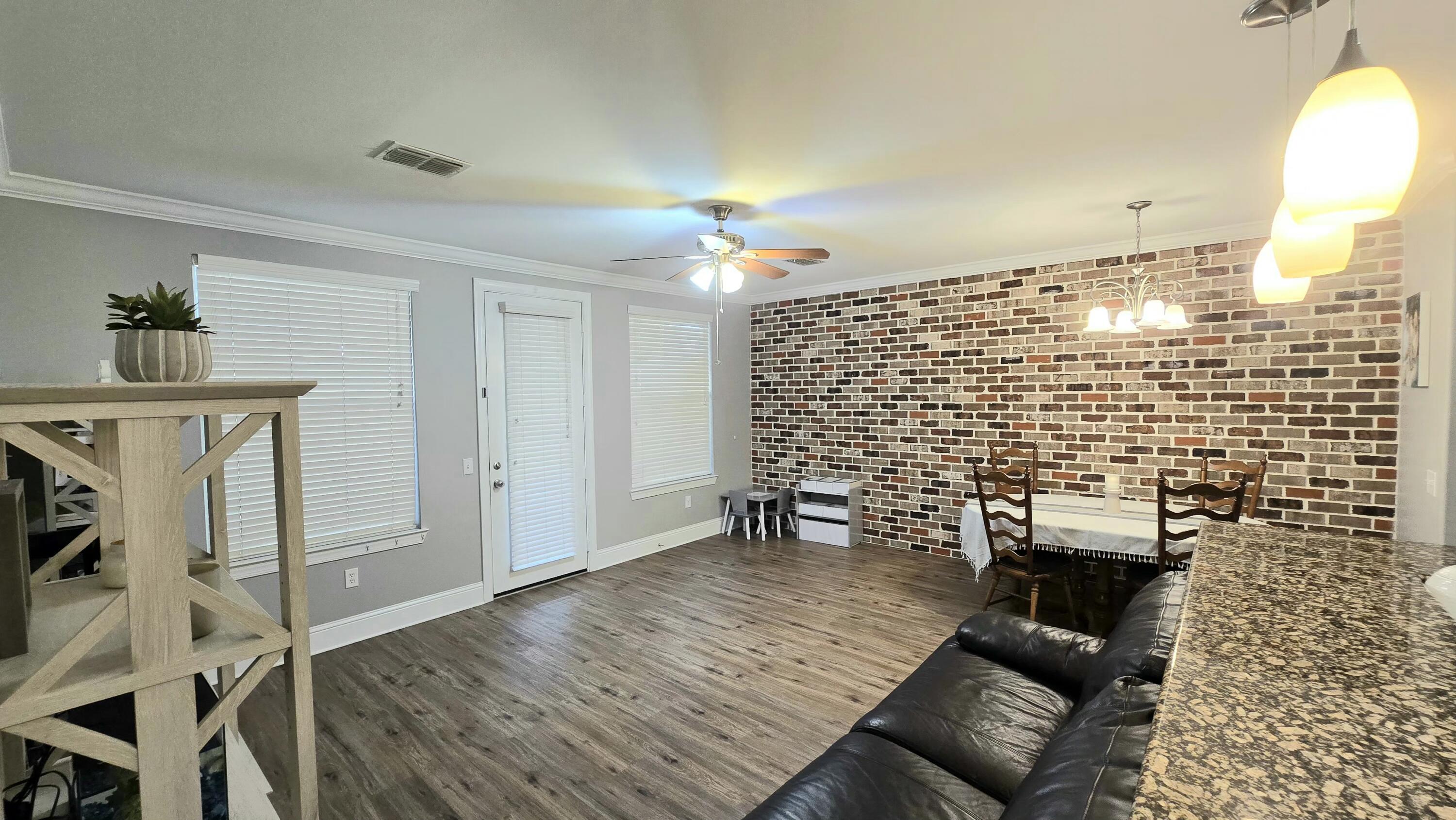 EAGLE BAY - Residential