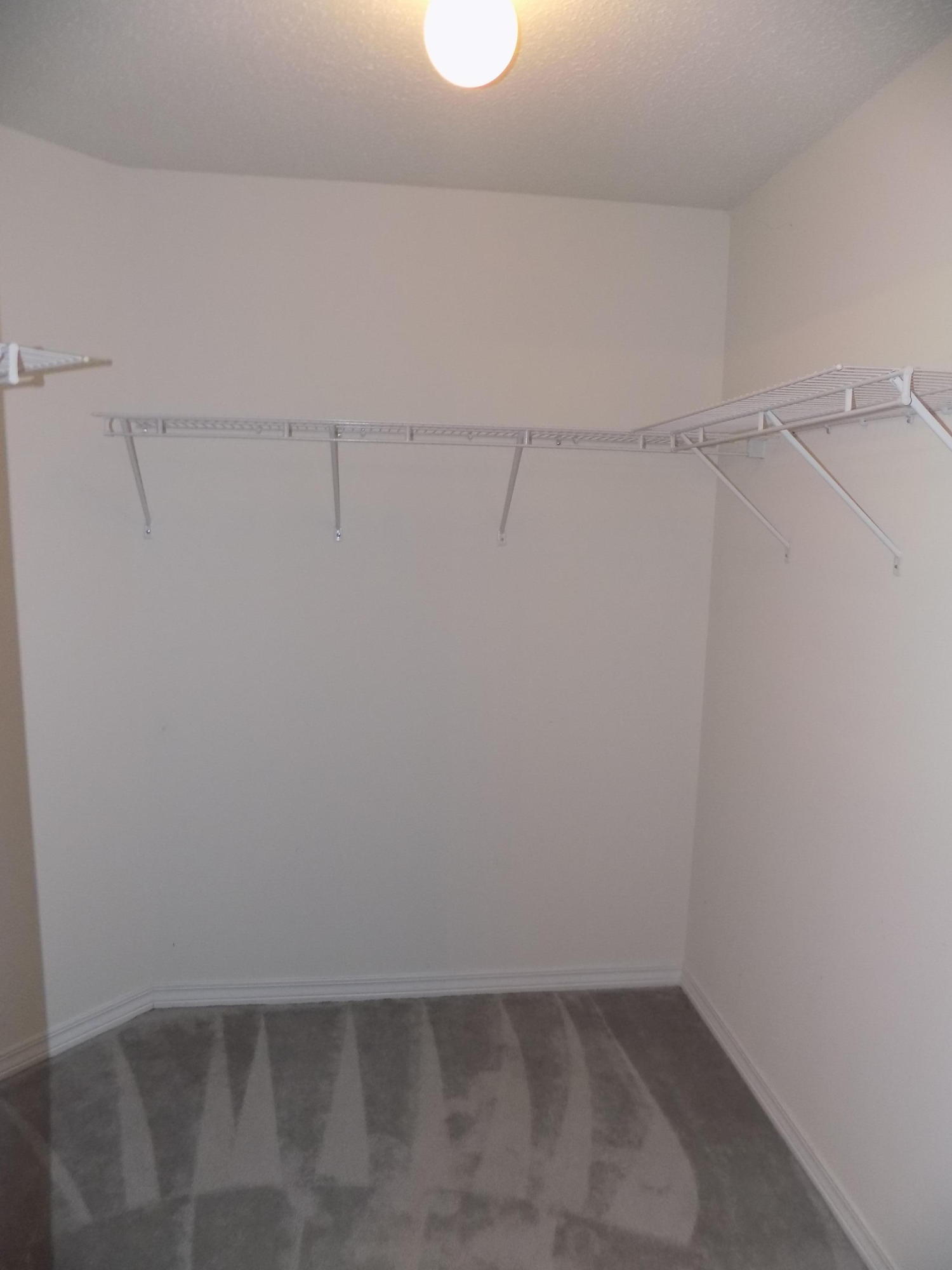 COUNTRYWOOD EST - Residential