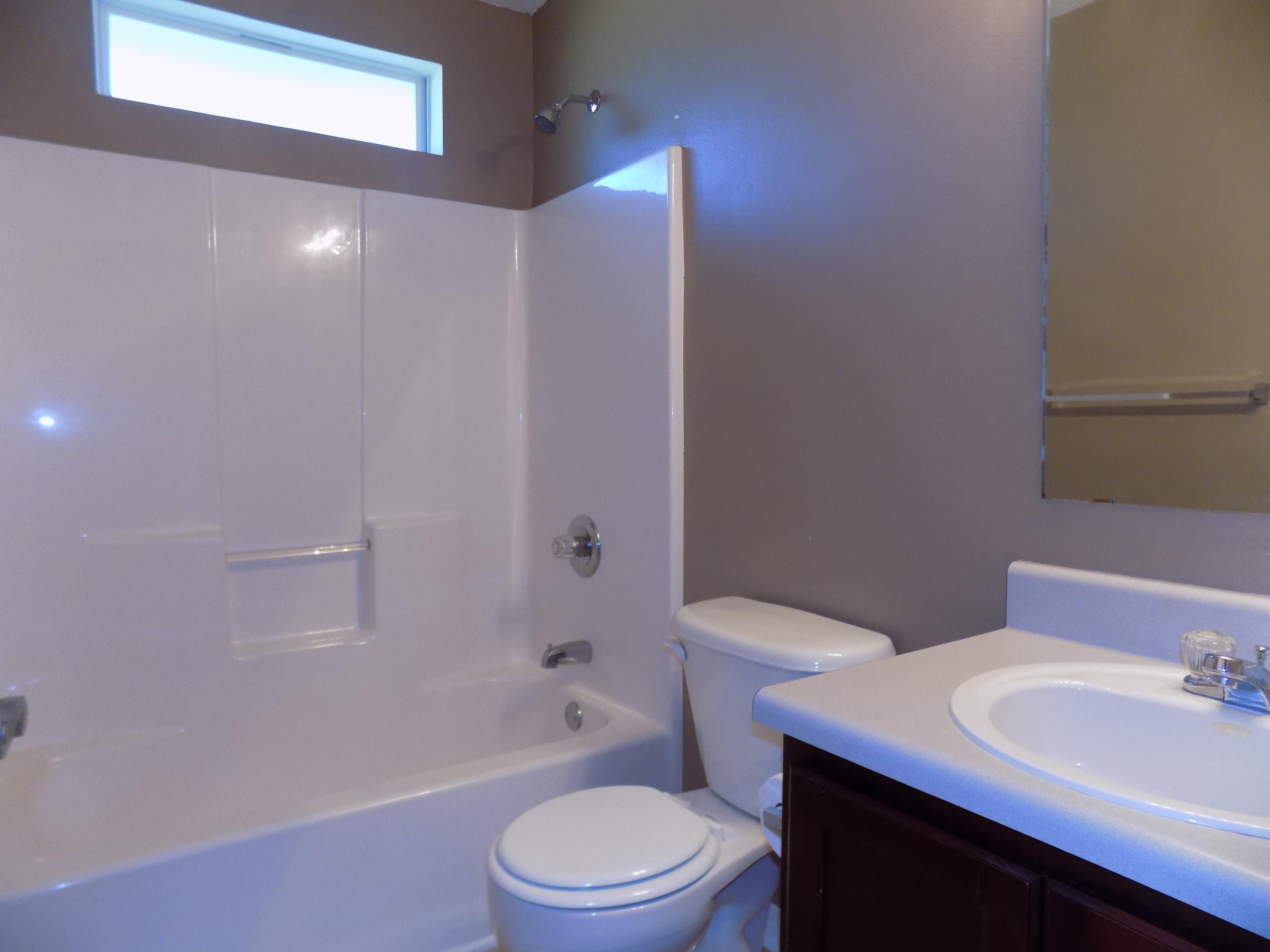 COUNTRYWOOD EST - Residential