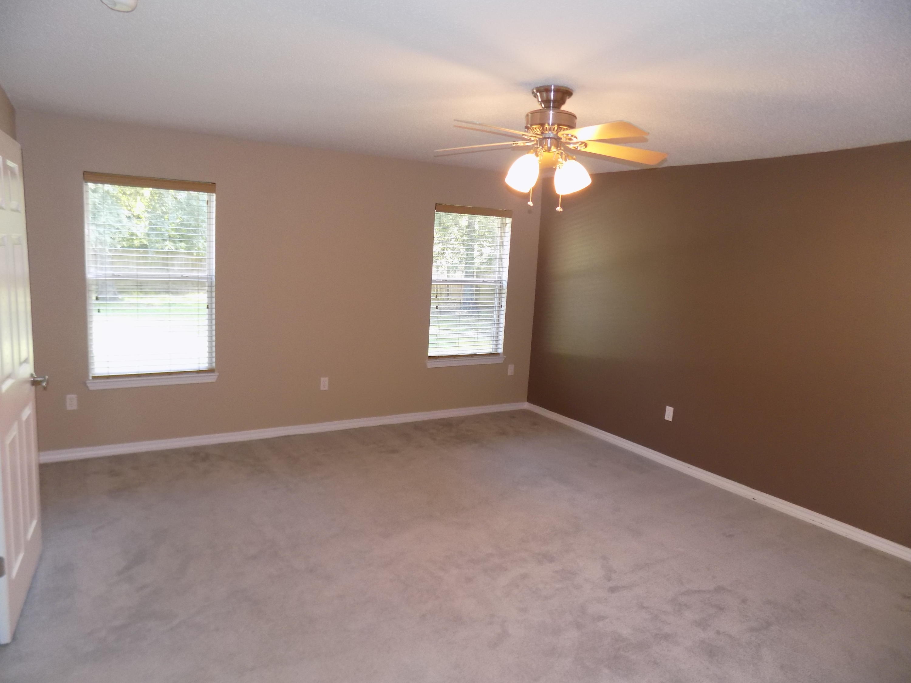 COUNTRYWOOD EST - Residential