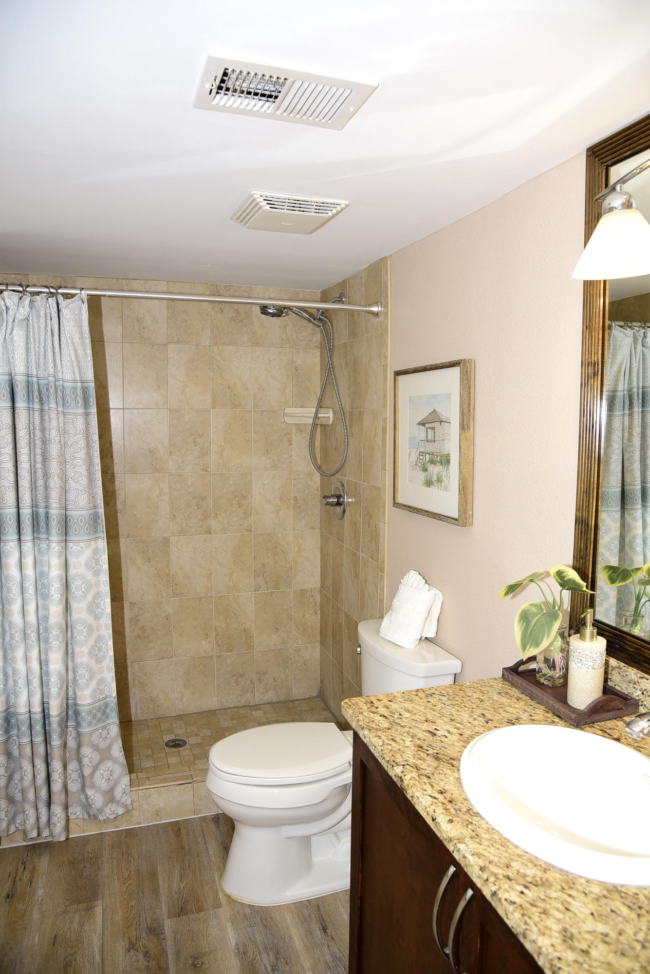 SEASCAPE CONDO GARDEN VILLA - Residential