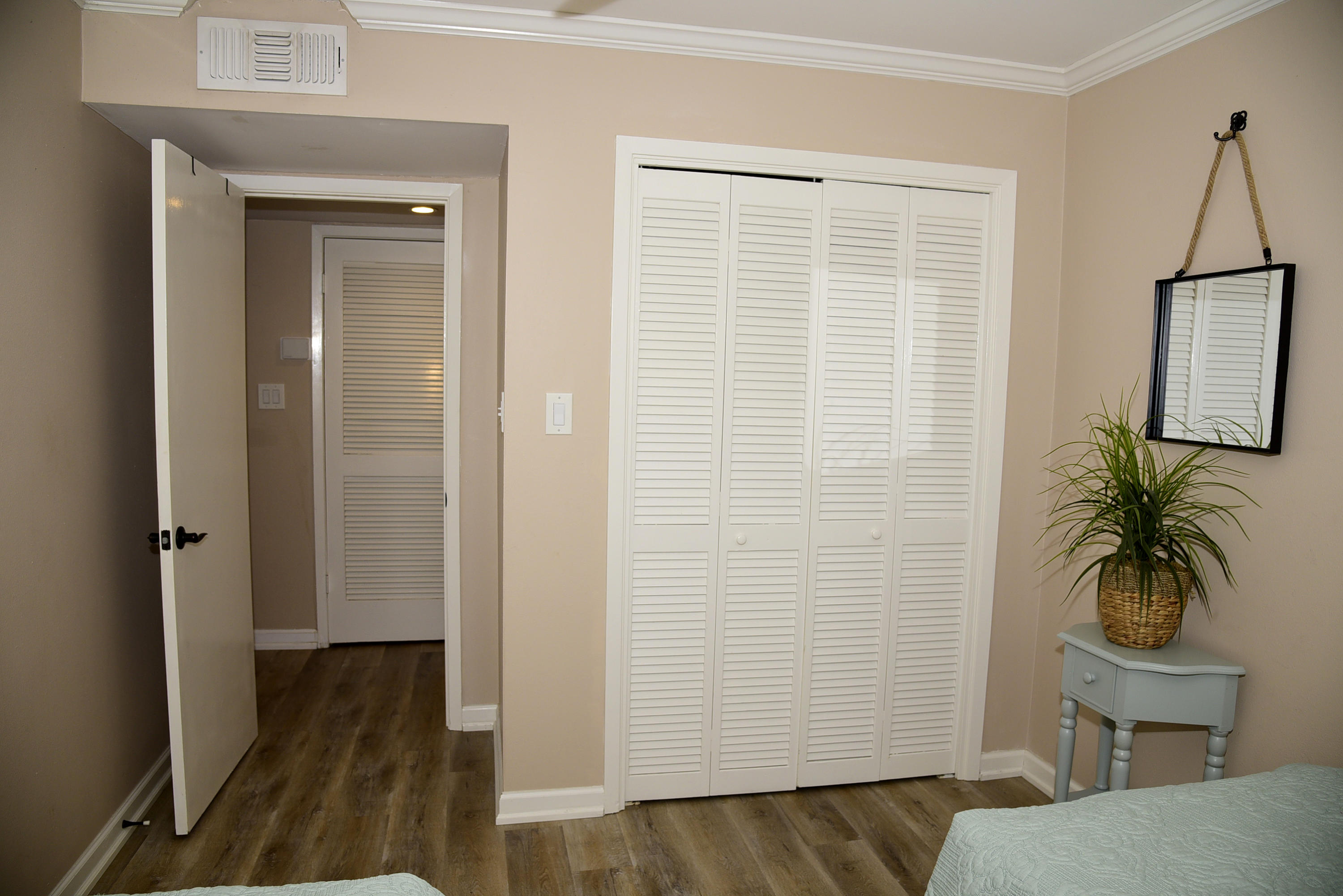 SEASCAPE CONDO GARDEN VILLA - Residential