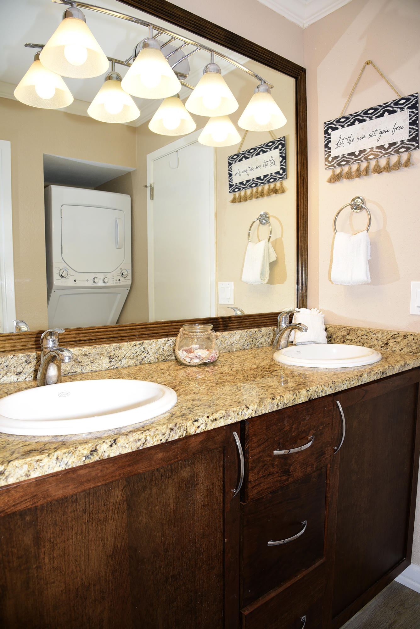 SEASCAPE CONDO GARDEN VILLA - Residential