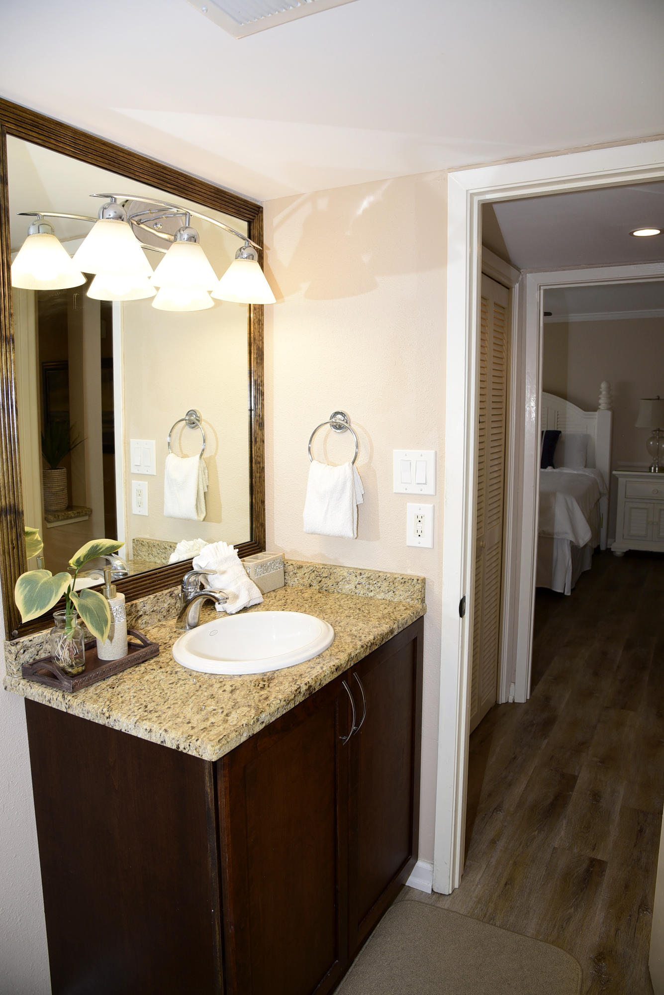 SEASCAPE CONDO GARDEN VILLA - Residential