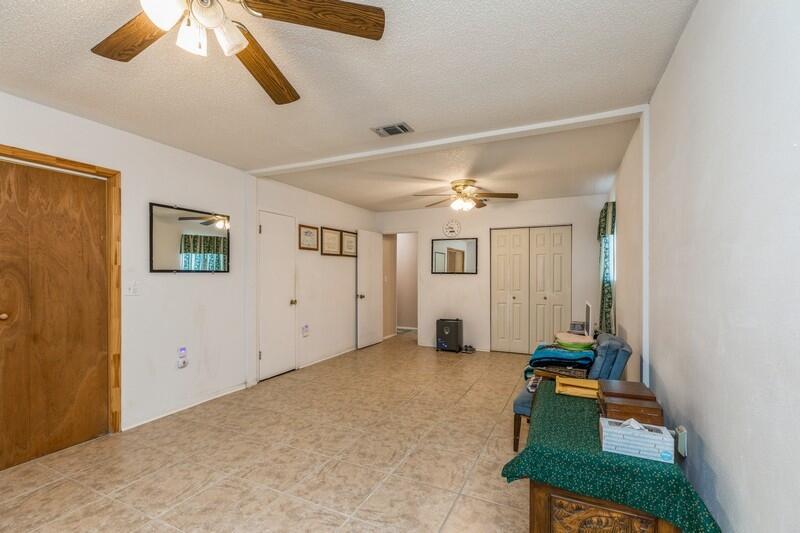 LAKEWOOD S/D lot 5 Block 3 - Residential