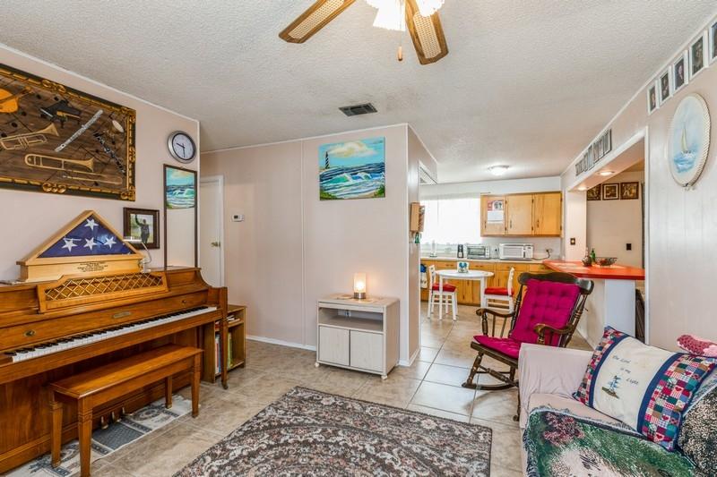 LAKEWOOD S/D lot 5 Block 3 - Residential