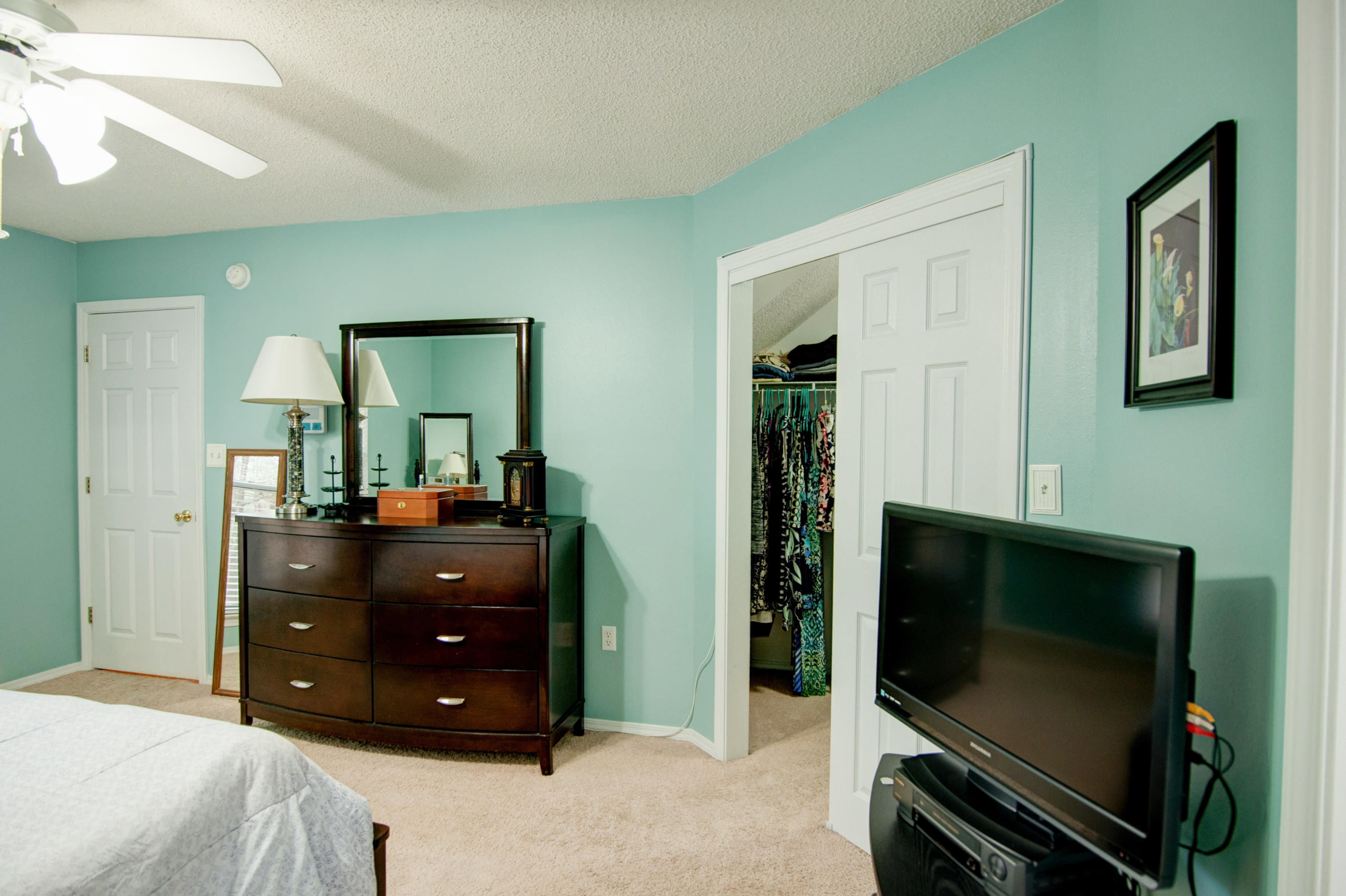 RIVERCHASE S/D PH 1 - Residential