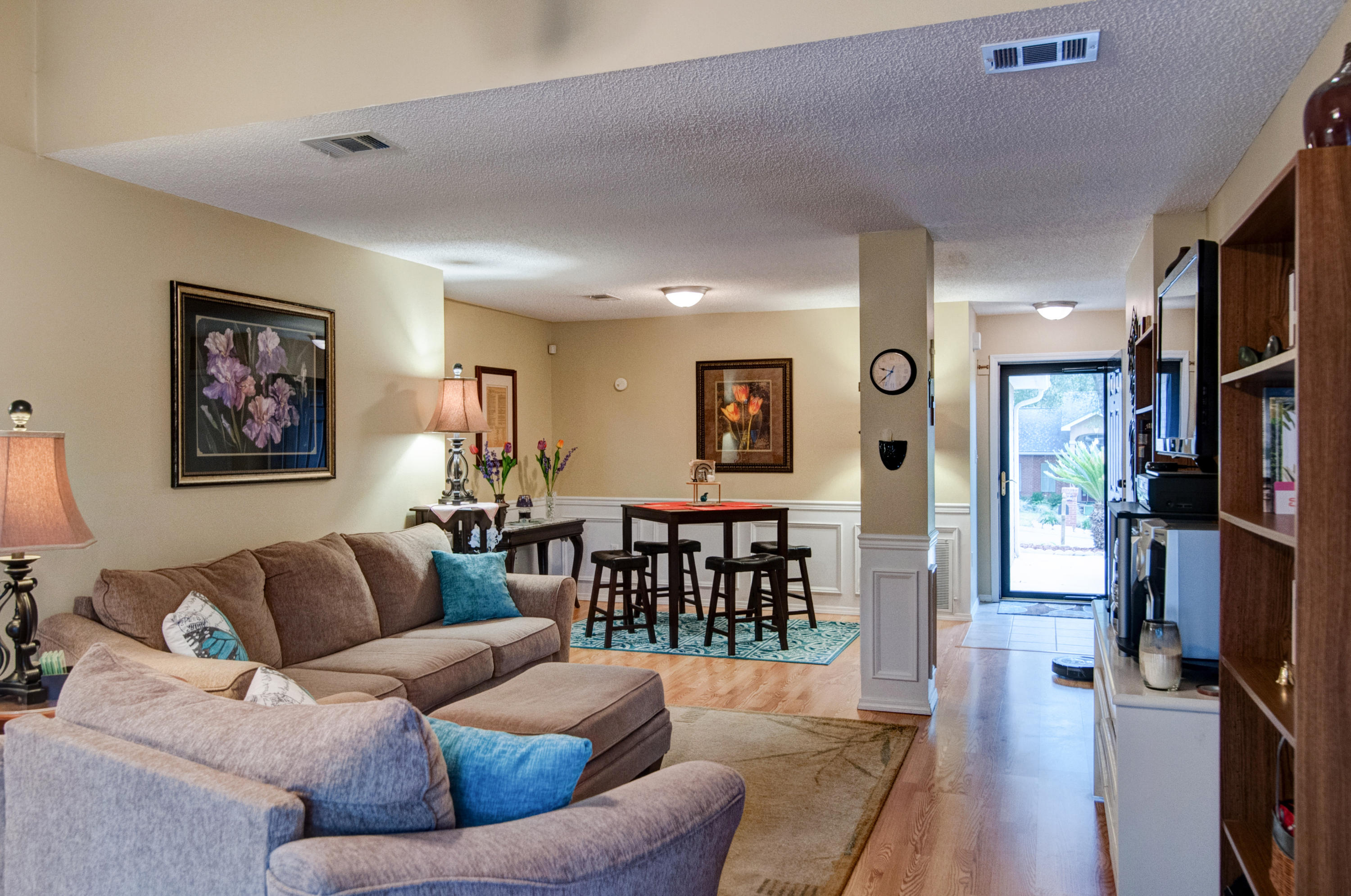 RIVERCHASE S/D PH 1 - Residential