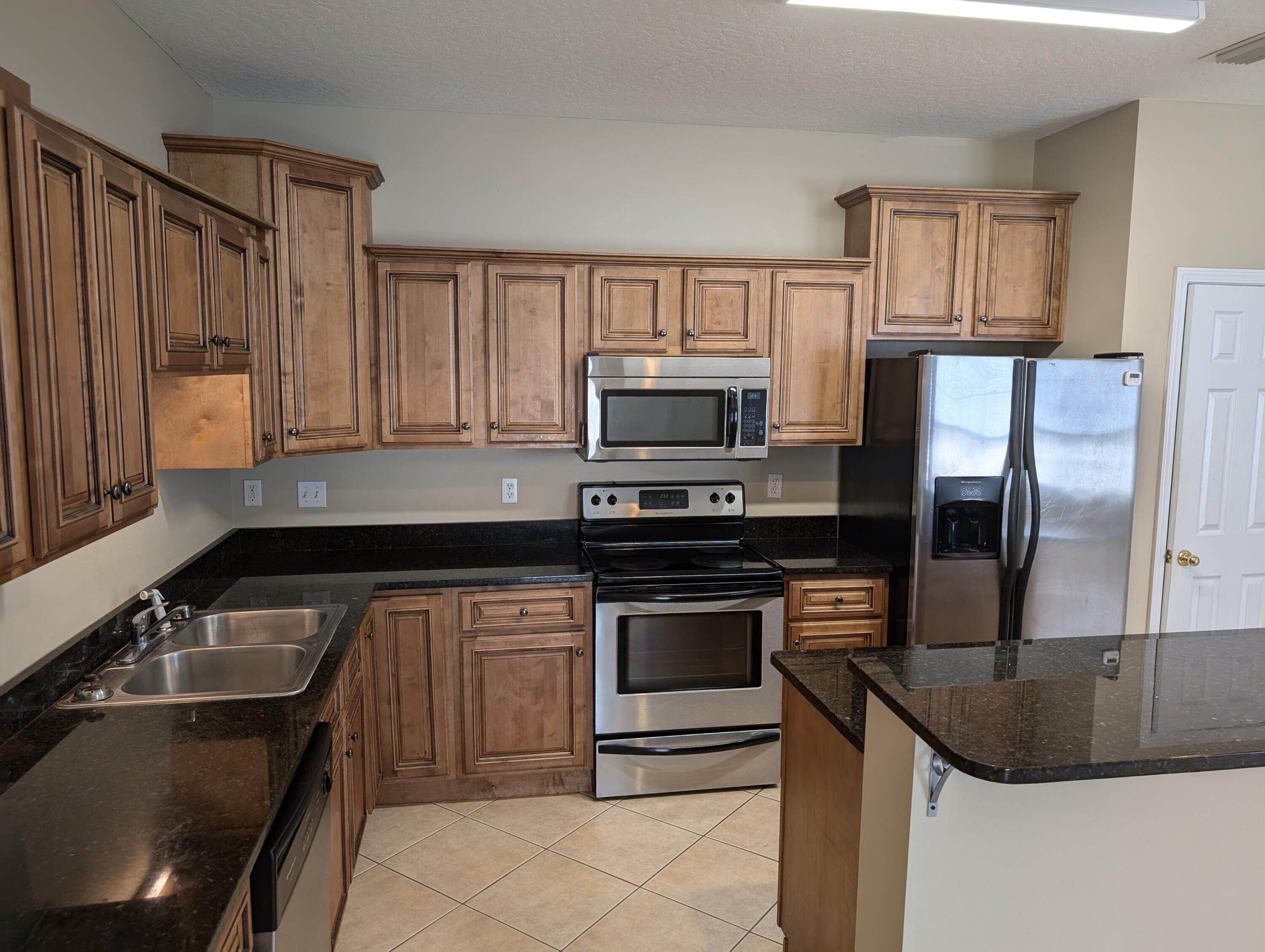 Eagle's Nest Townhomes - Residential