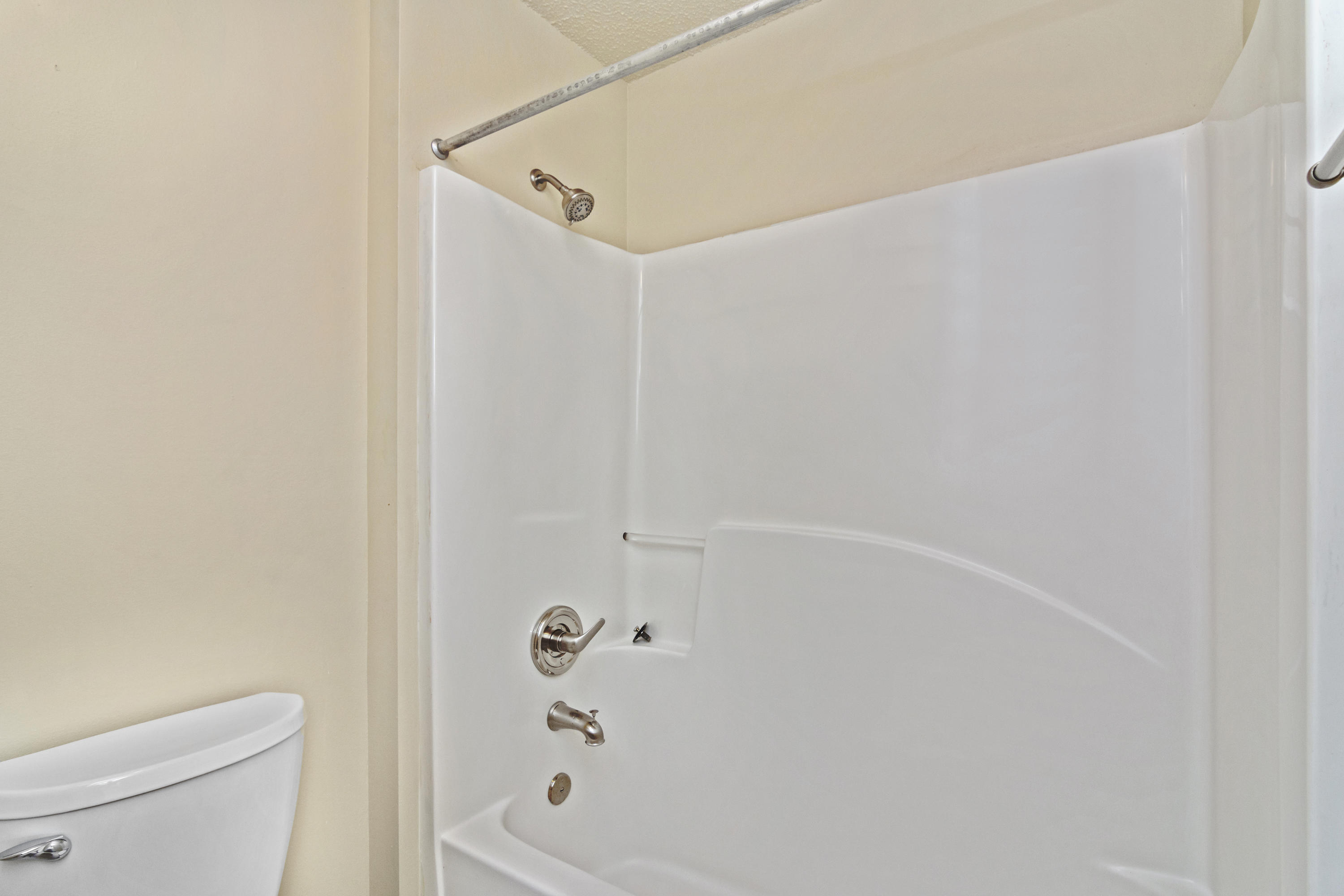 COUNTRYVIEW ESTATES 8TH ADDN - Residential