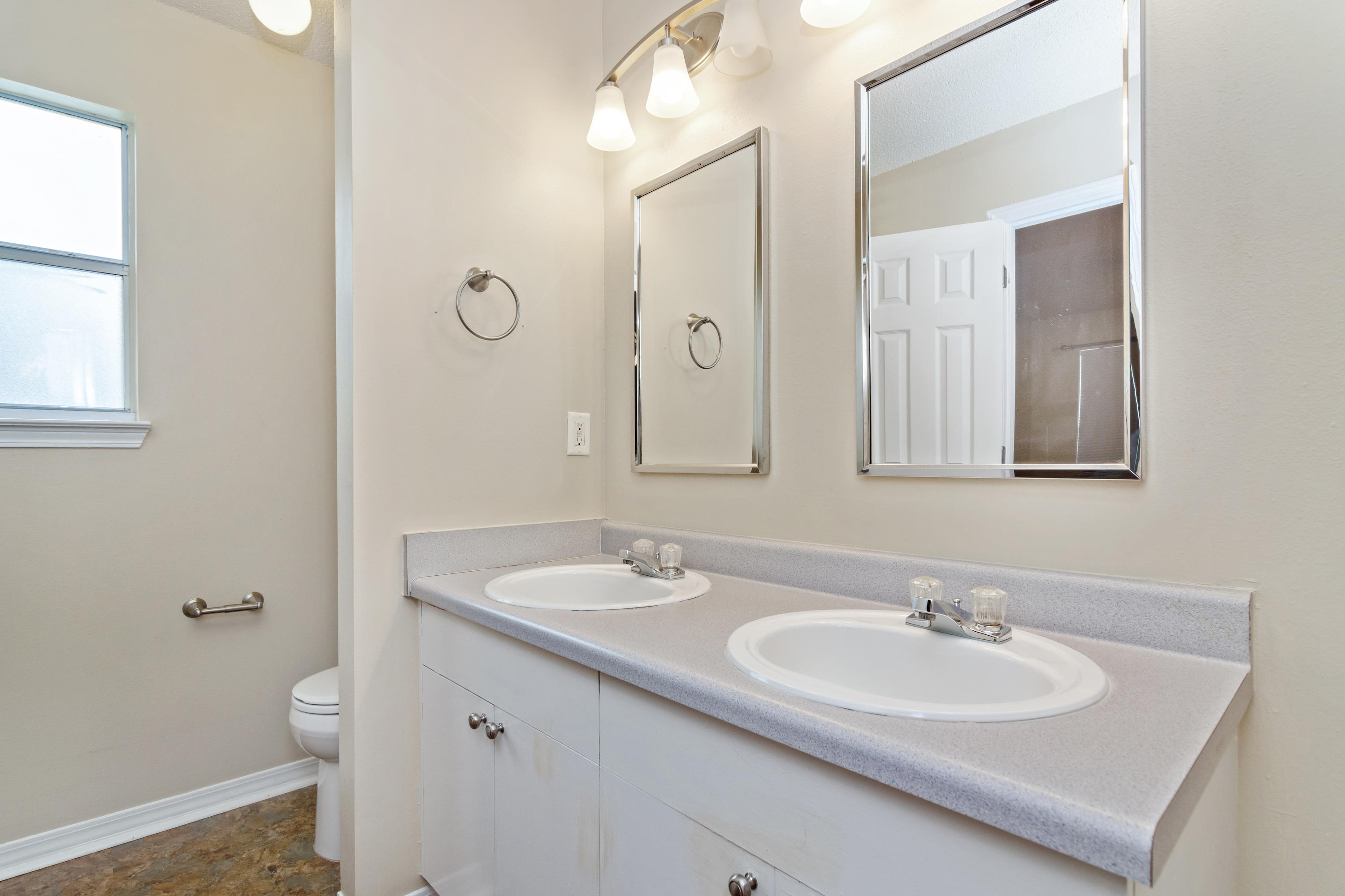 COUNTRYVIEW ESTATES 8TH ADDN - Residential