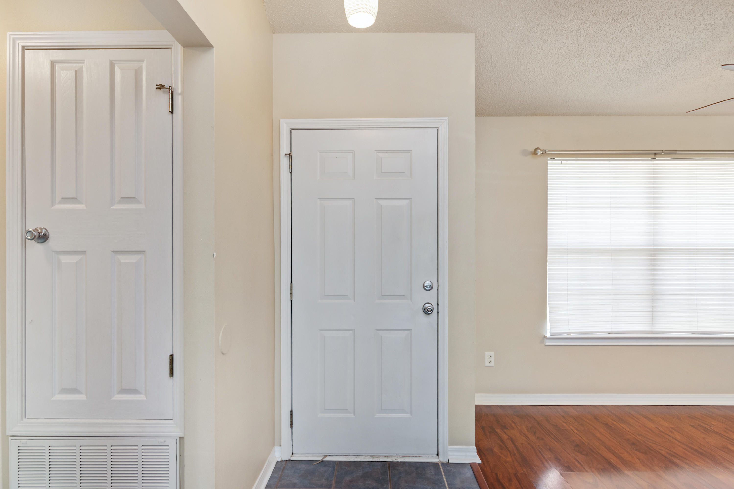 COUNTRYVIEW ESTATES 8TH ADDN - Residential