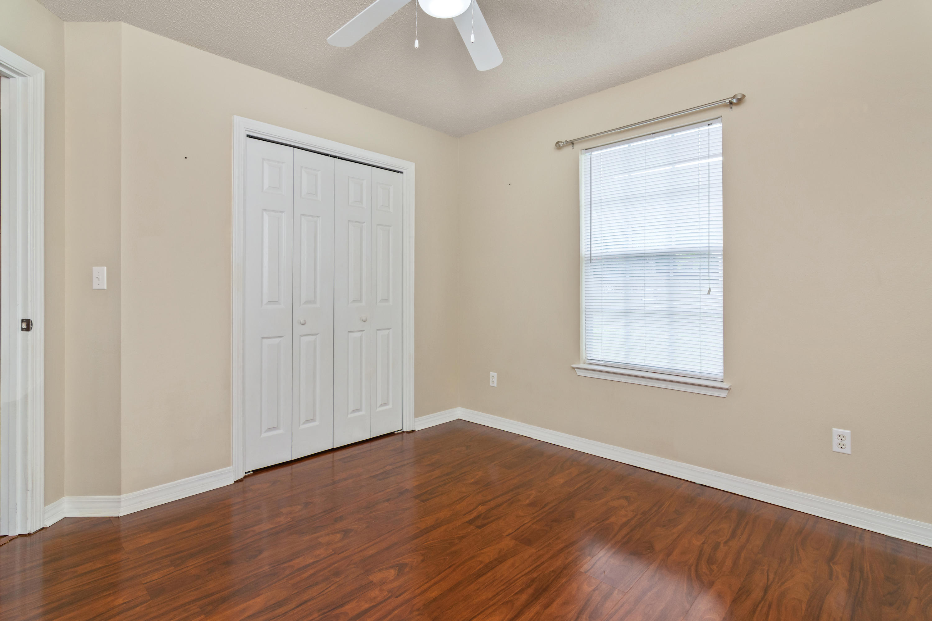 COUNTRYVIEW ESTATES 8TH ADDN - Residential