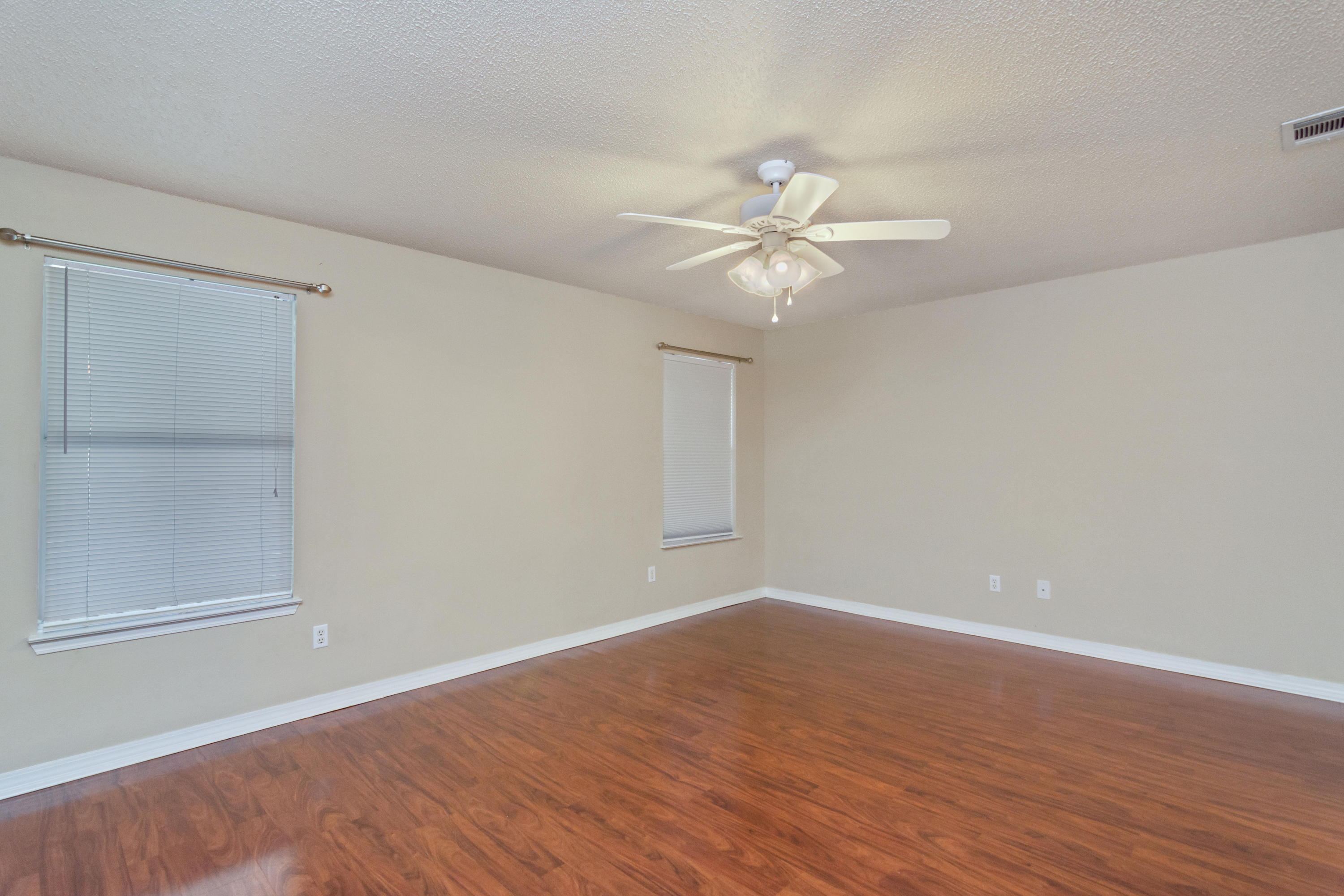 COUNTRYVIEW ESTATES 8TH ADDN - Residential