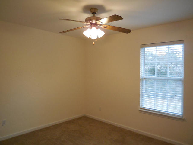 OAKWOOD LAKES ESTATES - Residential