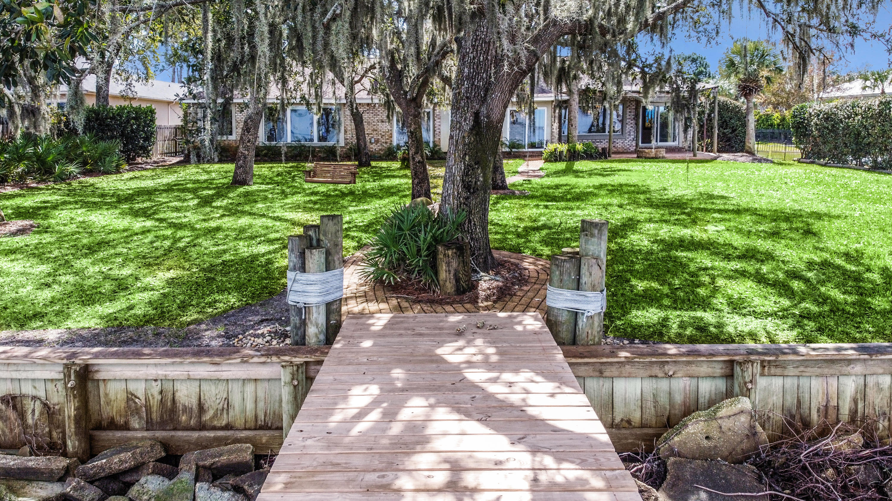 BAYSIDE - Residential