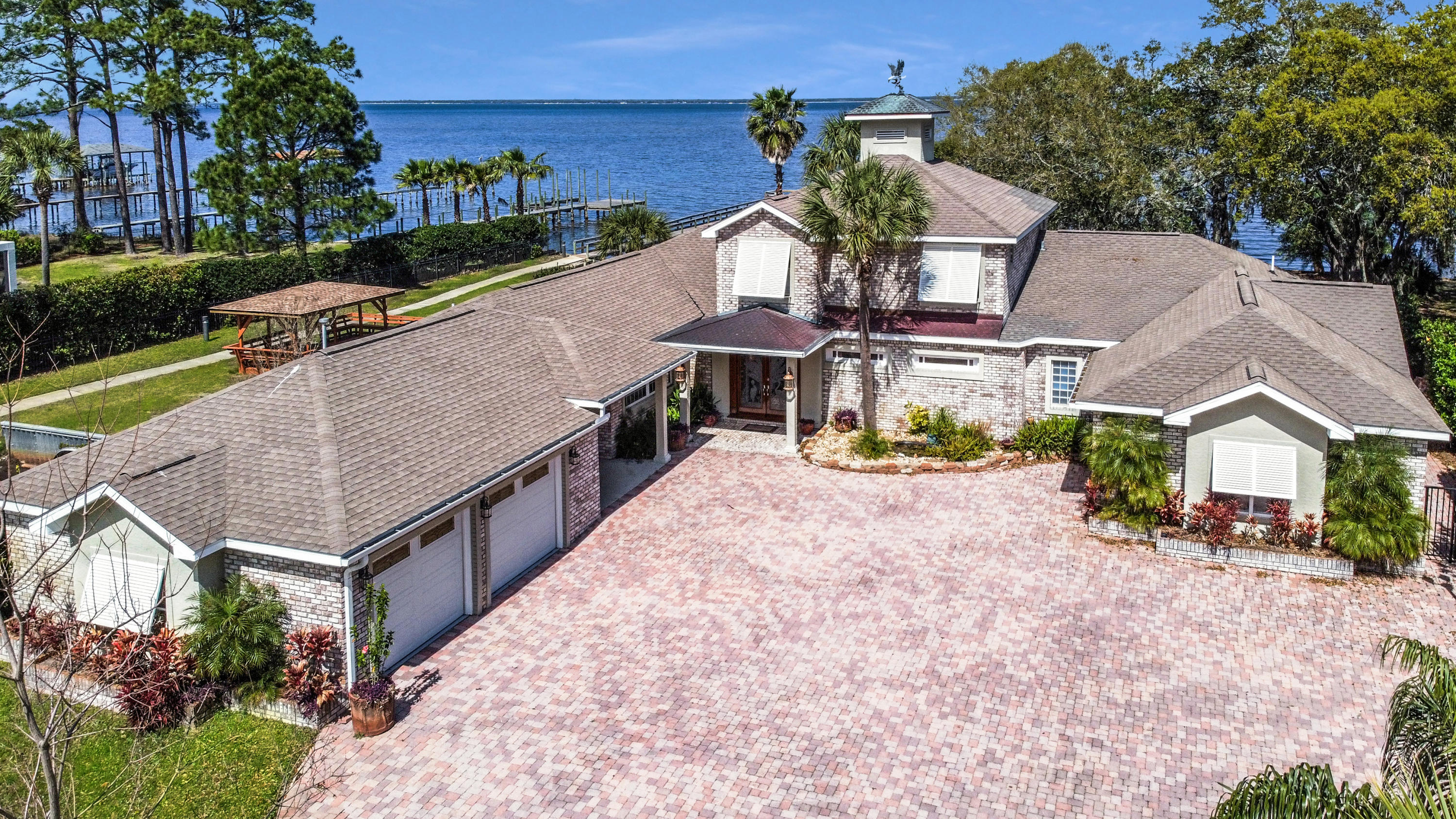 BAYSIDE - Residential