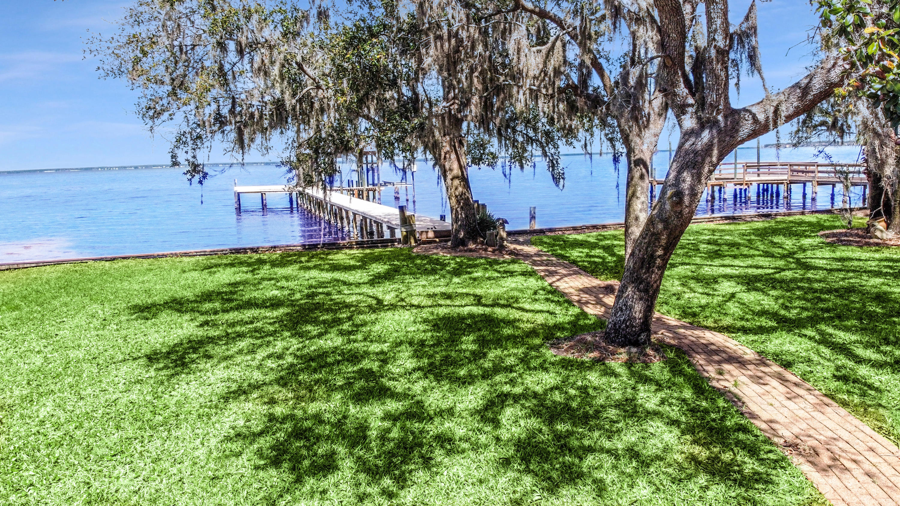 BAYSIDE - Residential