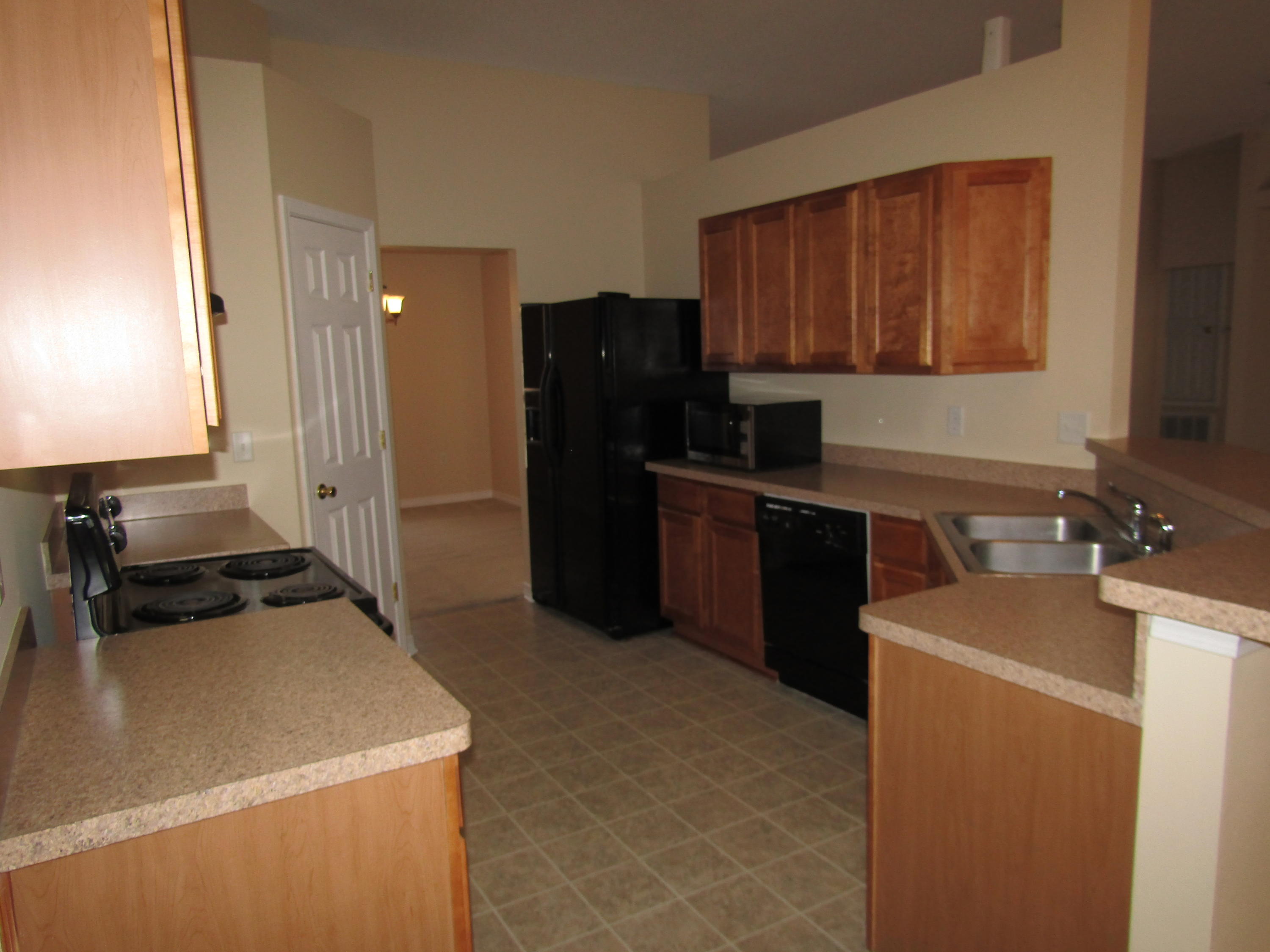 BROOKE ESTATES PH I - Residential