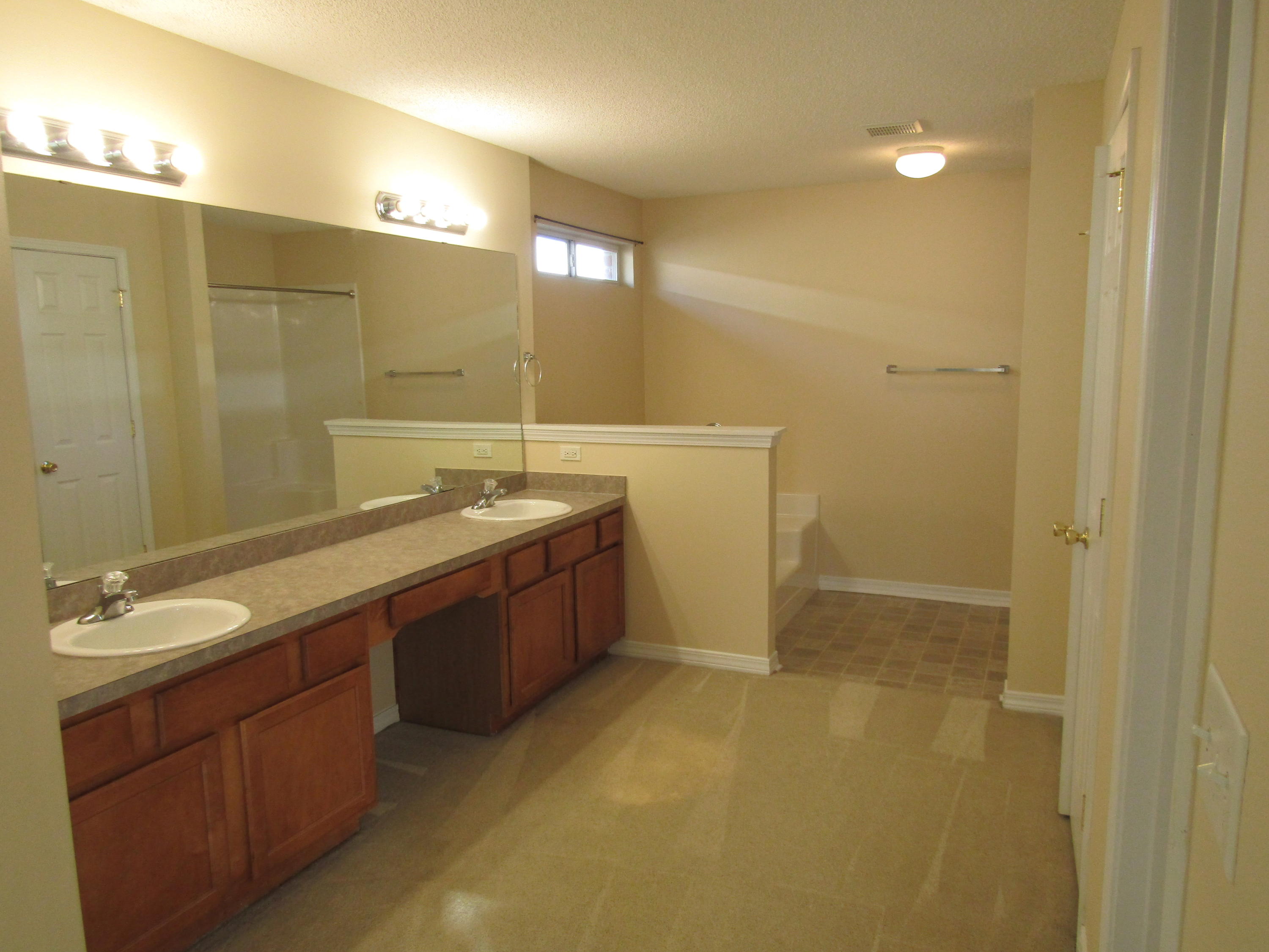 BROOKE ESTATES PH I - Residential