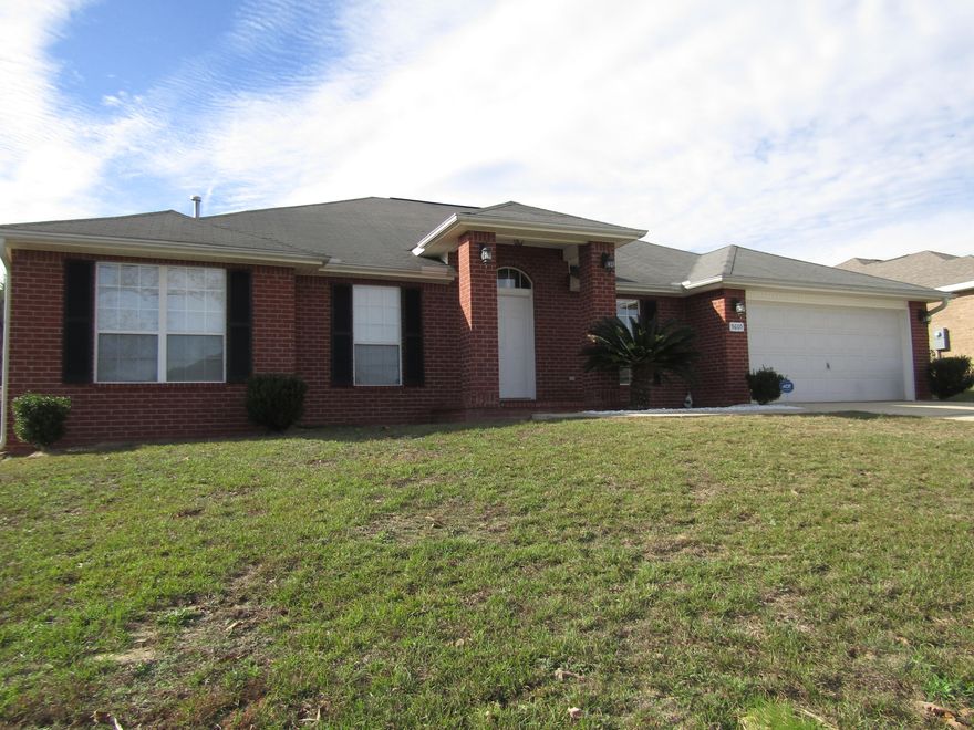 Come by and see this beautiful four bedroom, three full bath home in Brooke Estates. A community swimming pool and tennis courts for you and your family to enjoy all summer. The cook in your family will enjoy this spacious eat in kitchen with matching appliances and a view of the privacy fenced back yard. The great room is very open and relaxing with an adjoining screened in porch on the back of the house. You'll love the master suite with the walk in closet, garden tub, separate shower and huge linen closet. A home security system affords peace of mind for your entire family.Don't miss out on this home, call your realtor today!