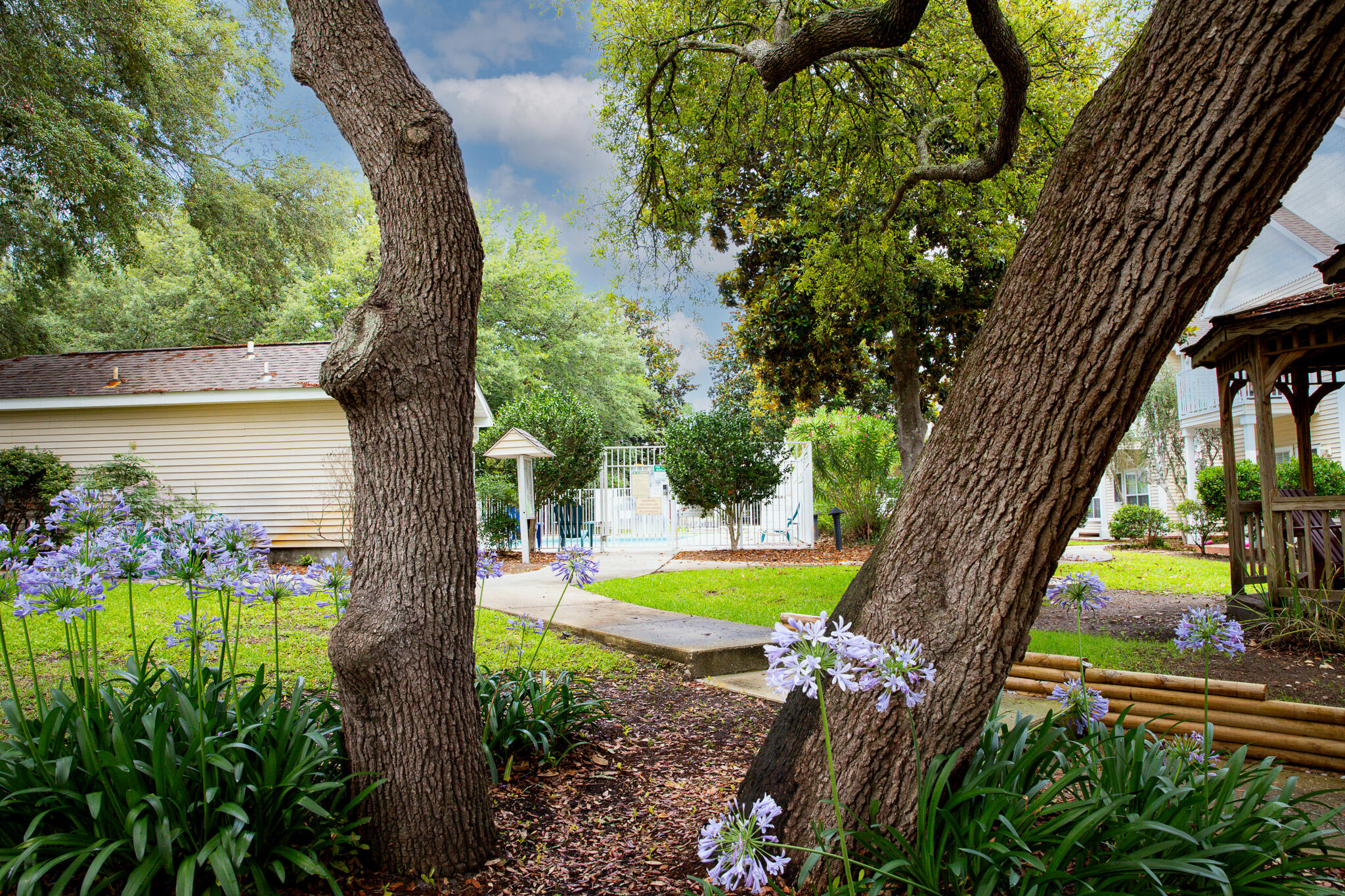 THE OAKS AT NICEVILLE - Residential