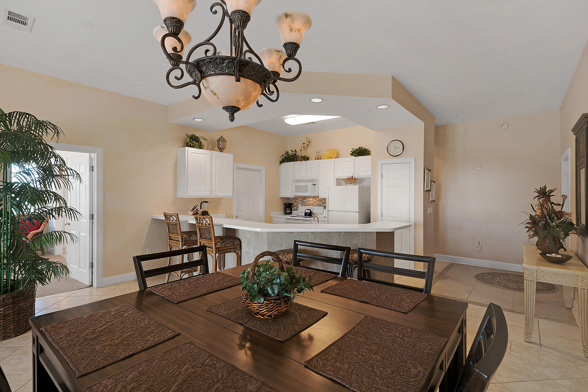 PAVILION PALMS - Residential