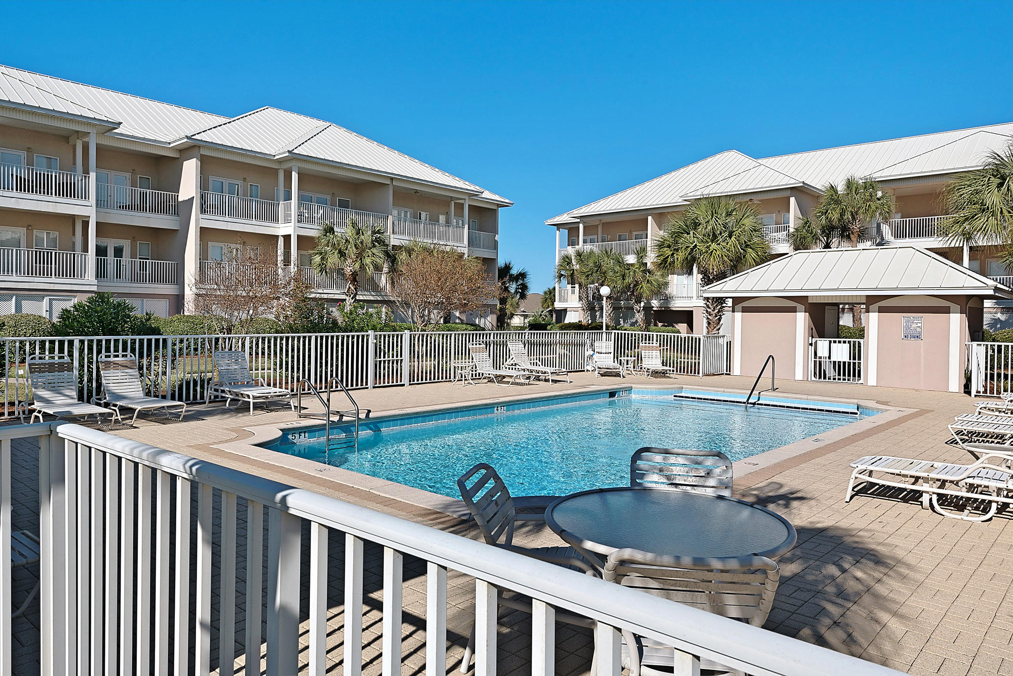 PAVILION PALMS - Residential