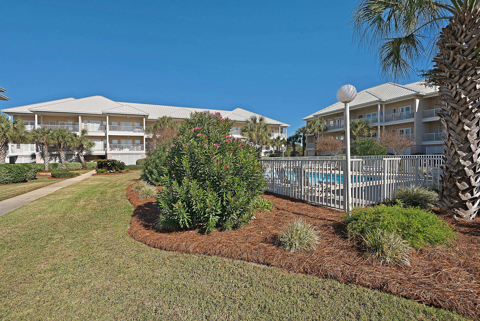 PAVILION PALMS - Residential