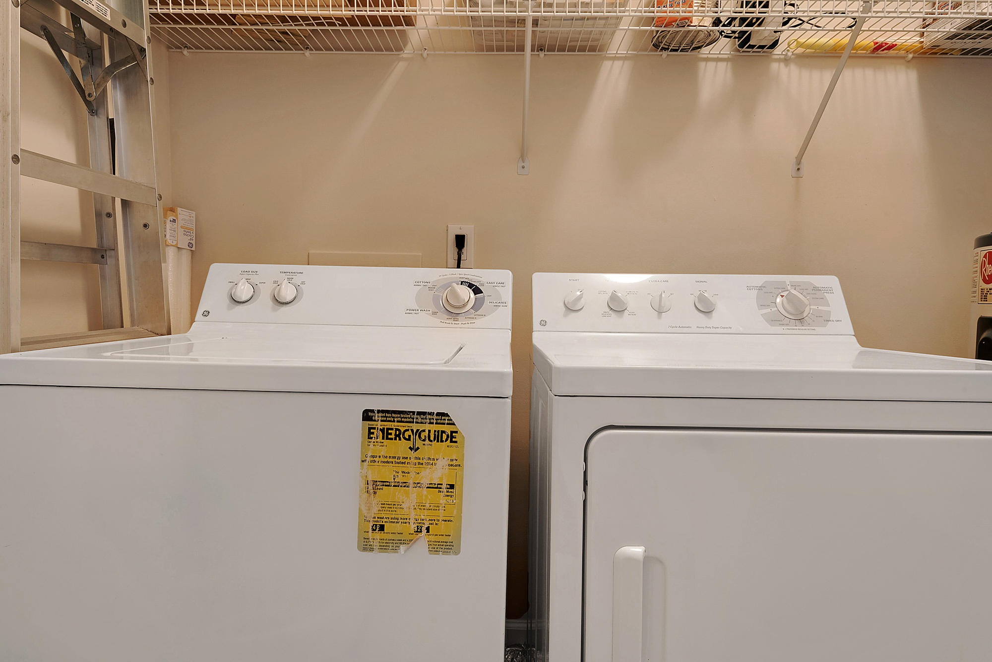 PAVILION PALMS - Residential