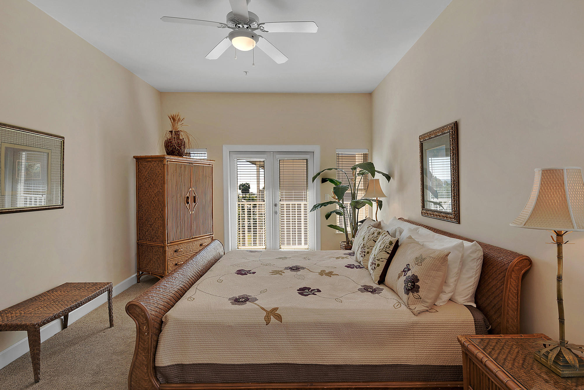 PAVILION PALMS - Residential