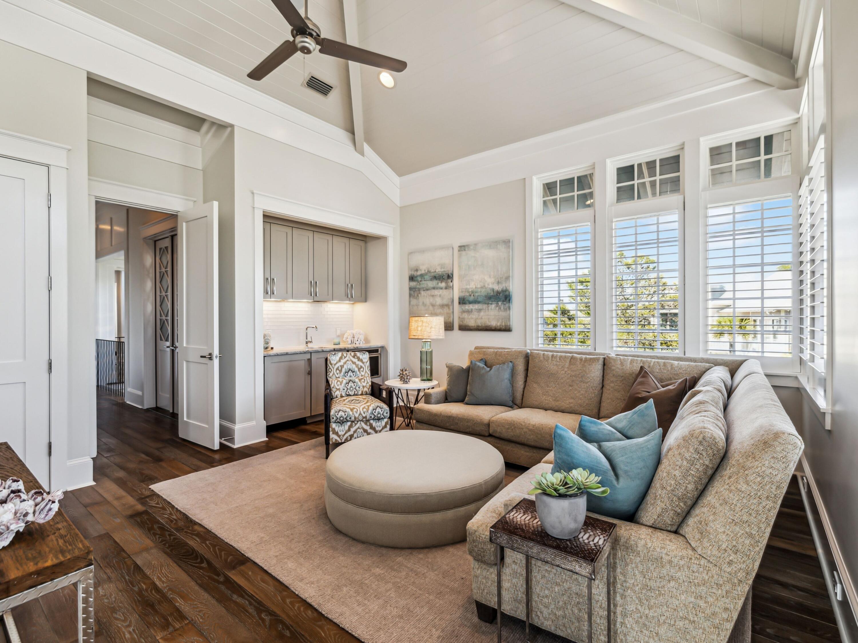 RETREAT THE - Residential