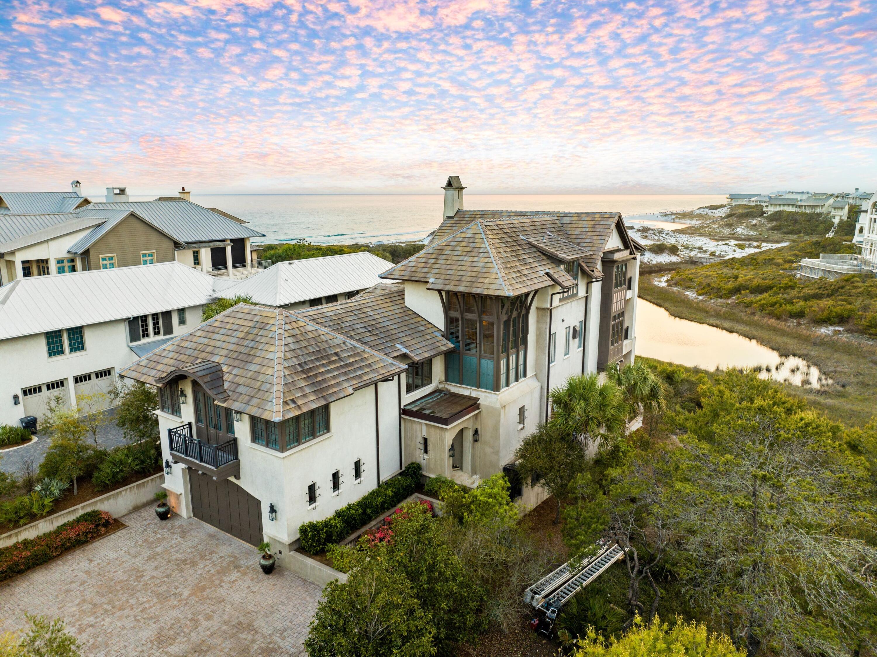 RETREAT THE - Residential