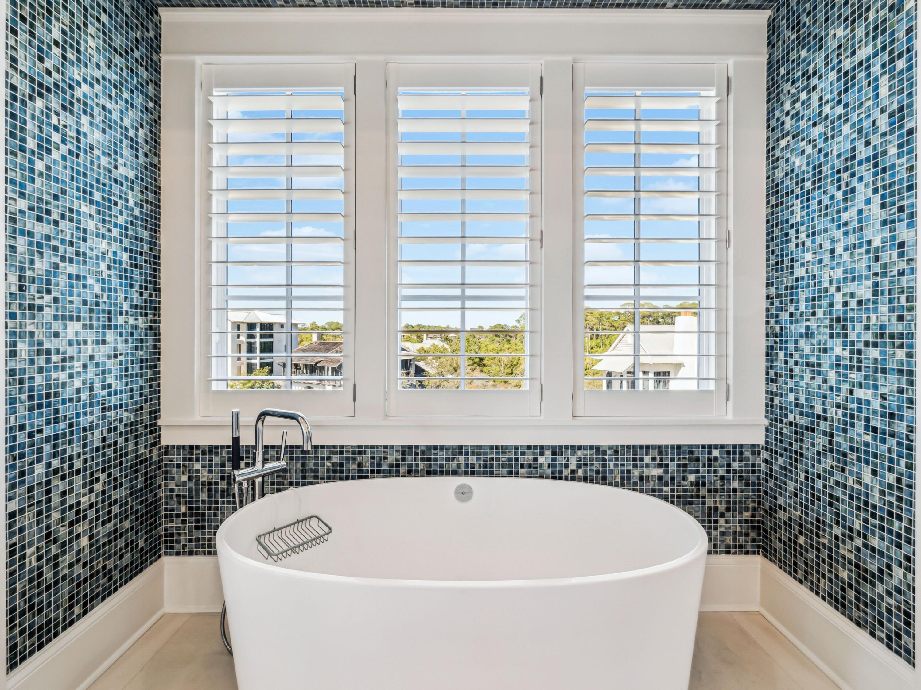 RETREAT THE - Residential