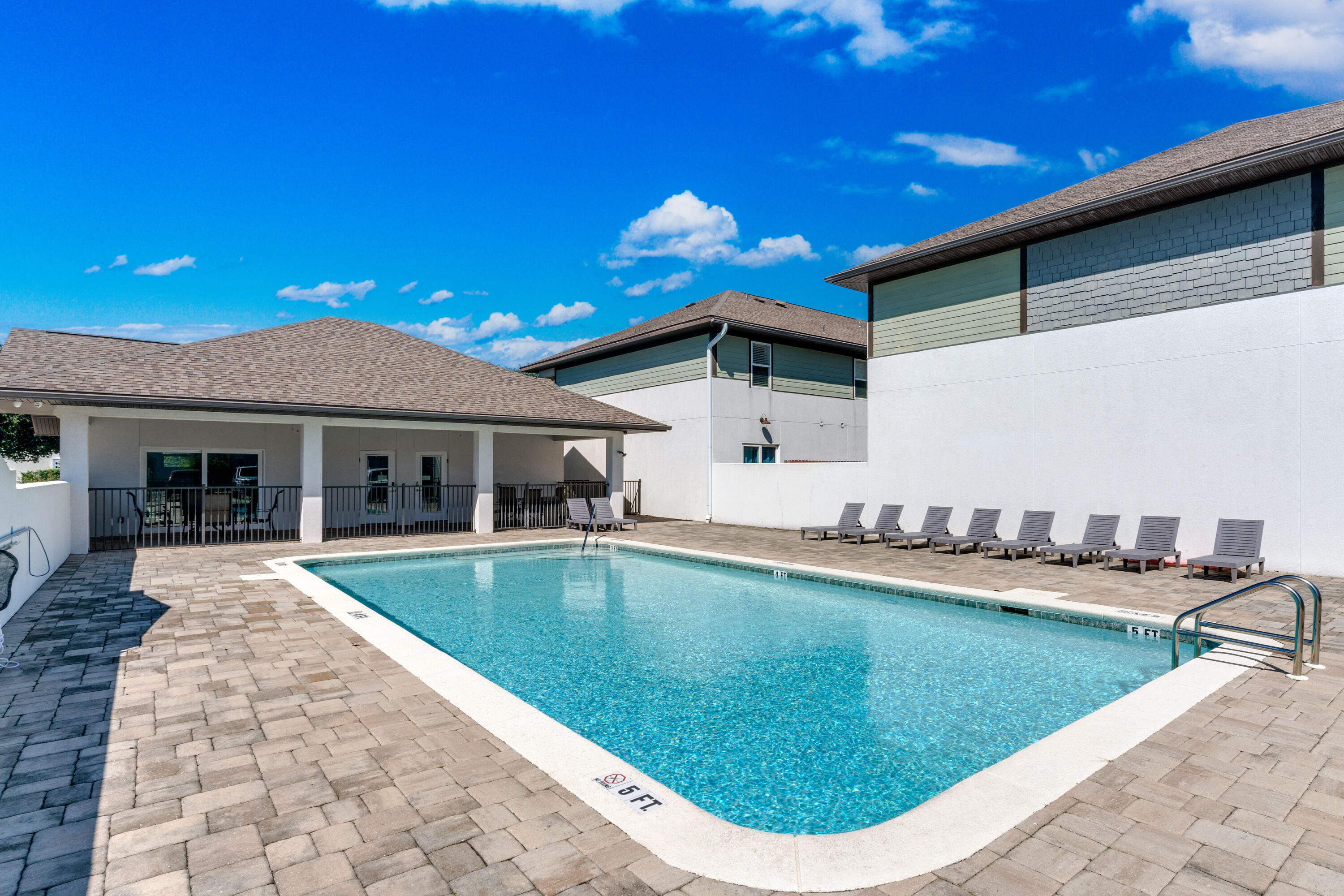 Destin Oaks - Residential Lease