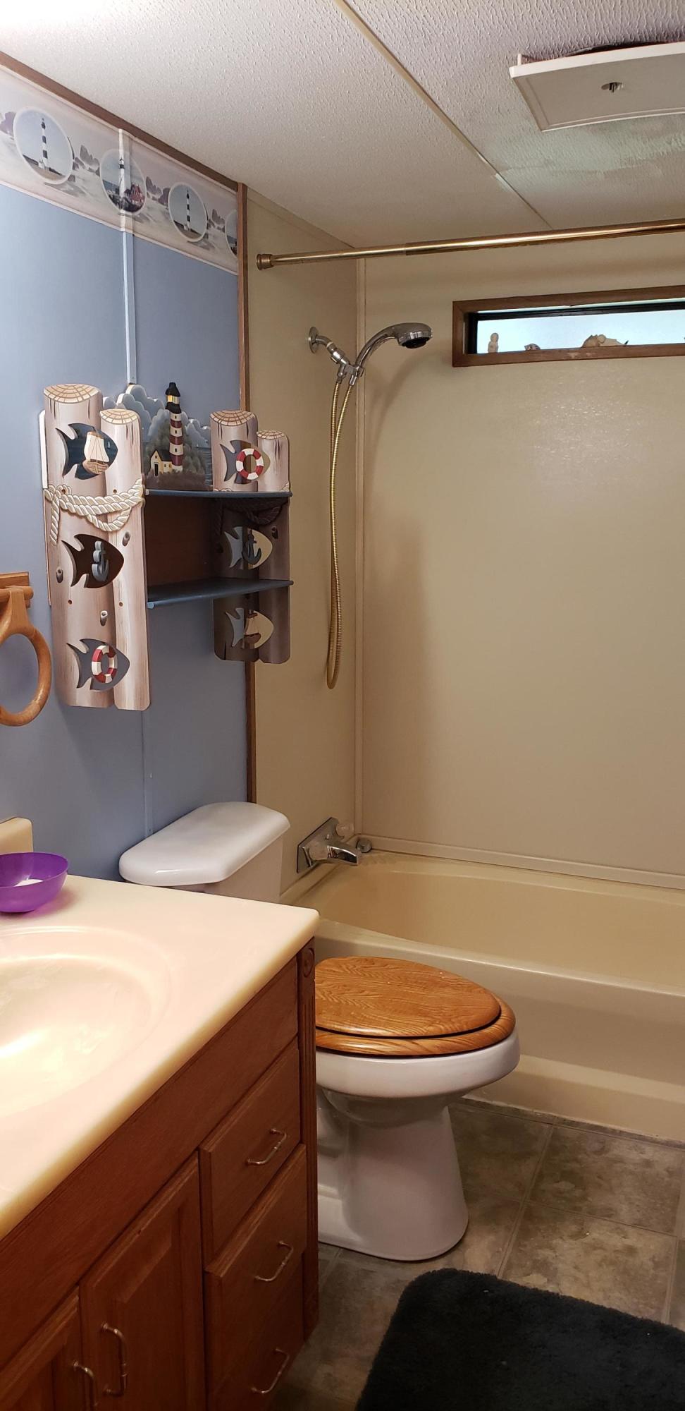 m&b - Residential Lease