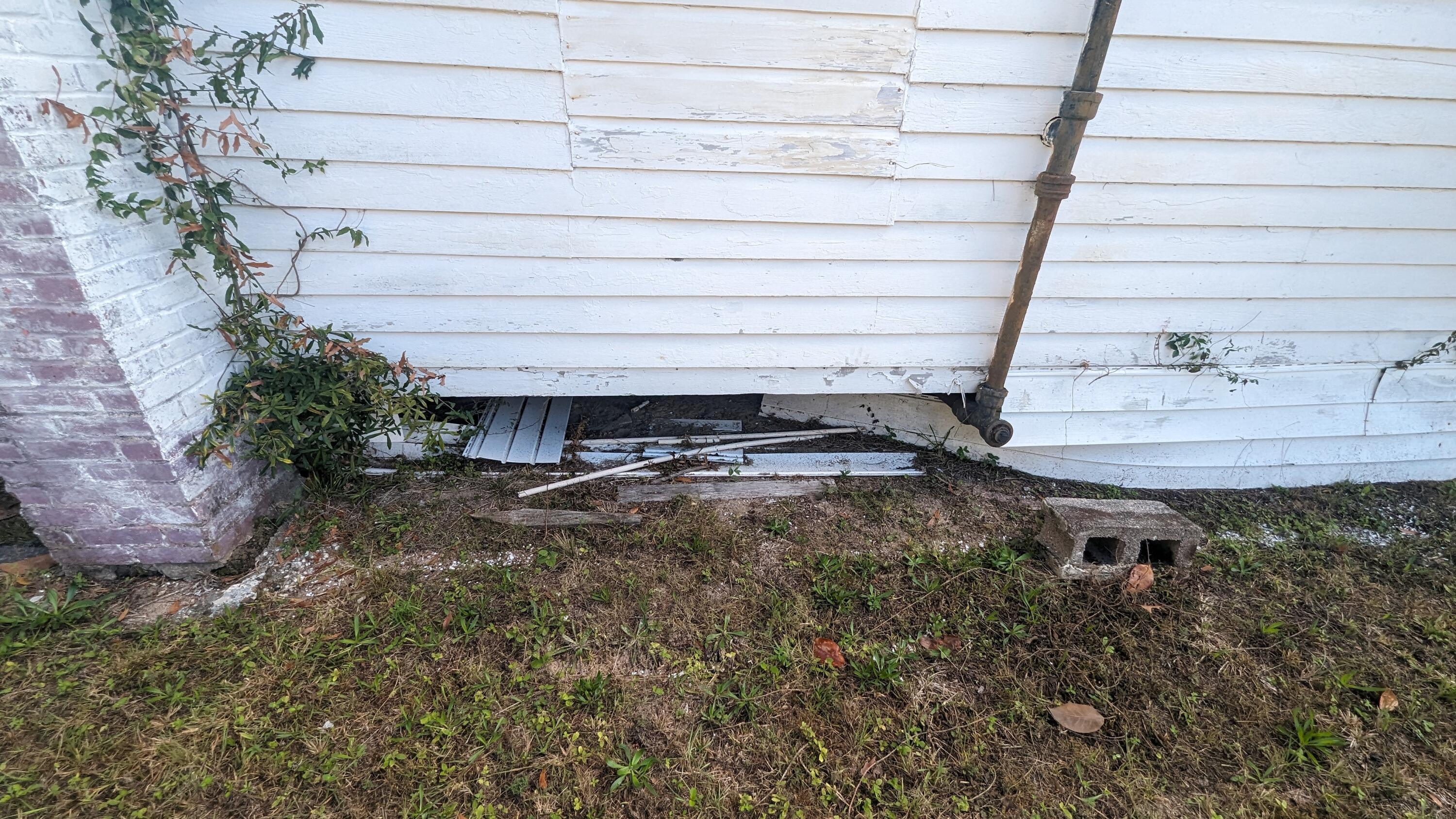 NO RECORDED SUBDIVISION - Residential