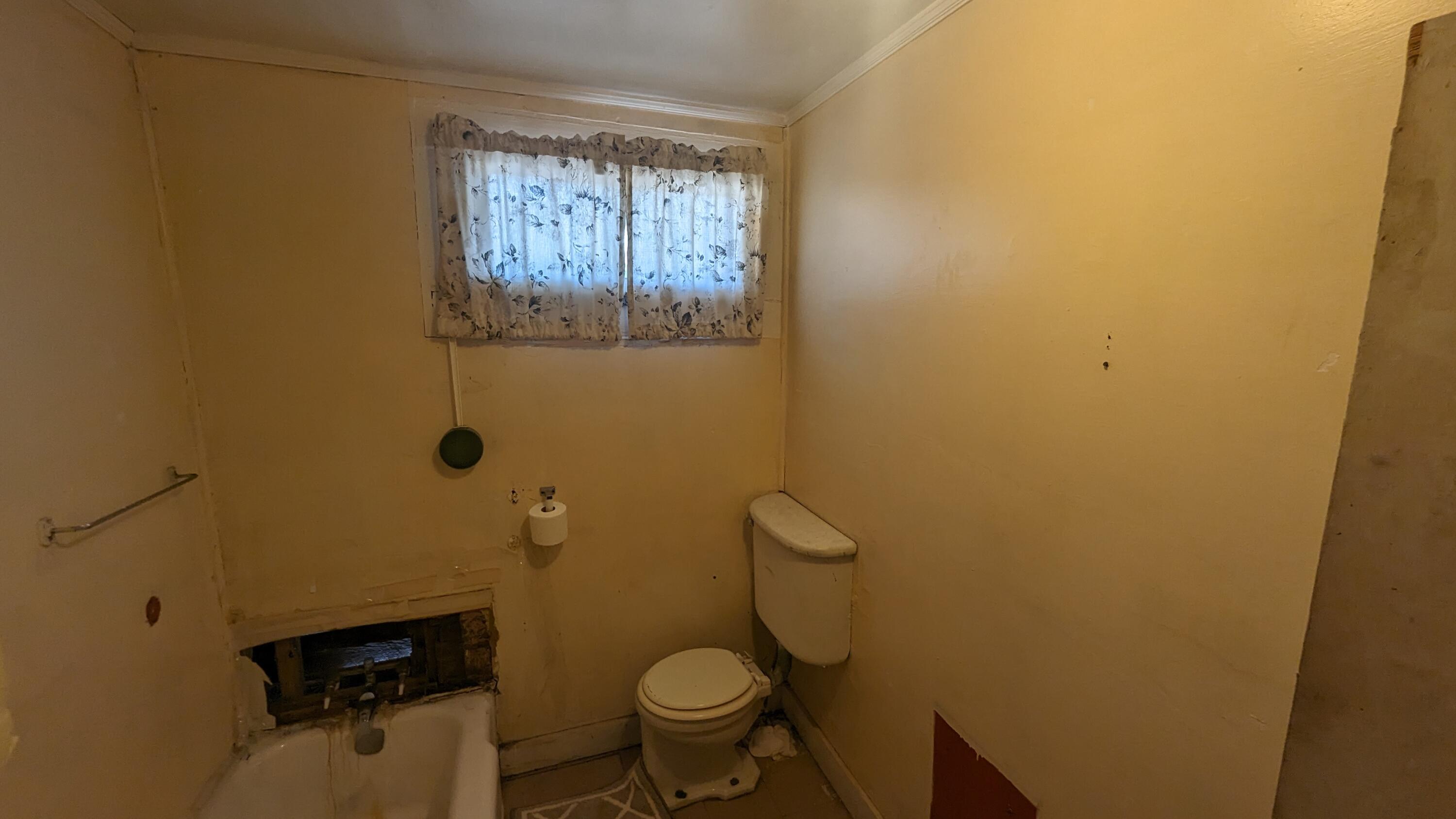 NO RECORDED SUBDIVISION - Residential